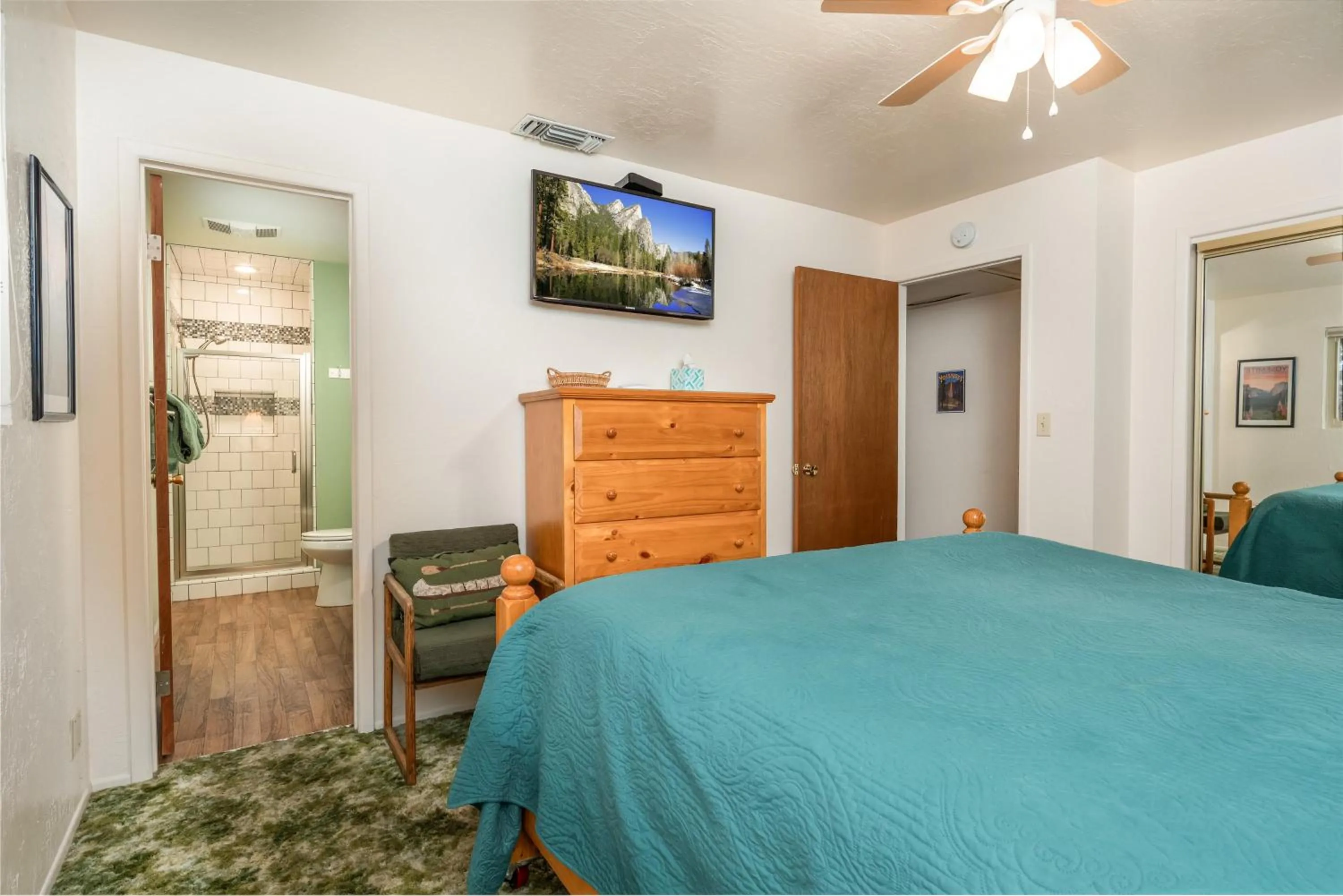 Bed in Cedar Mountain Lodge