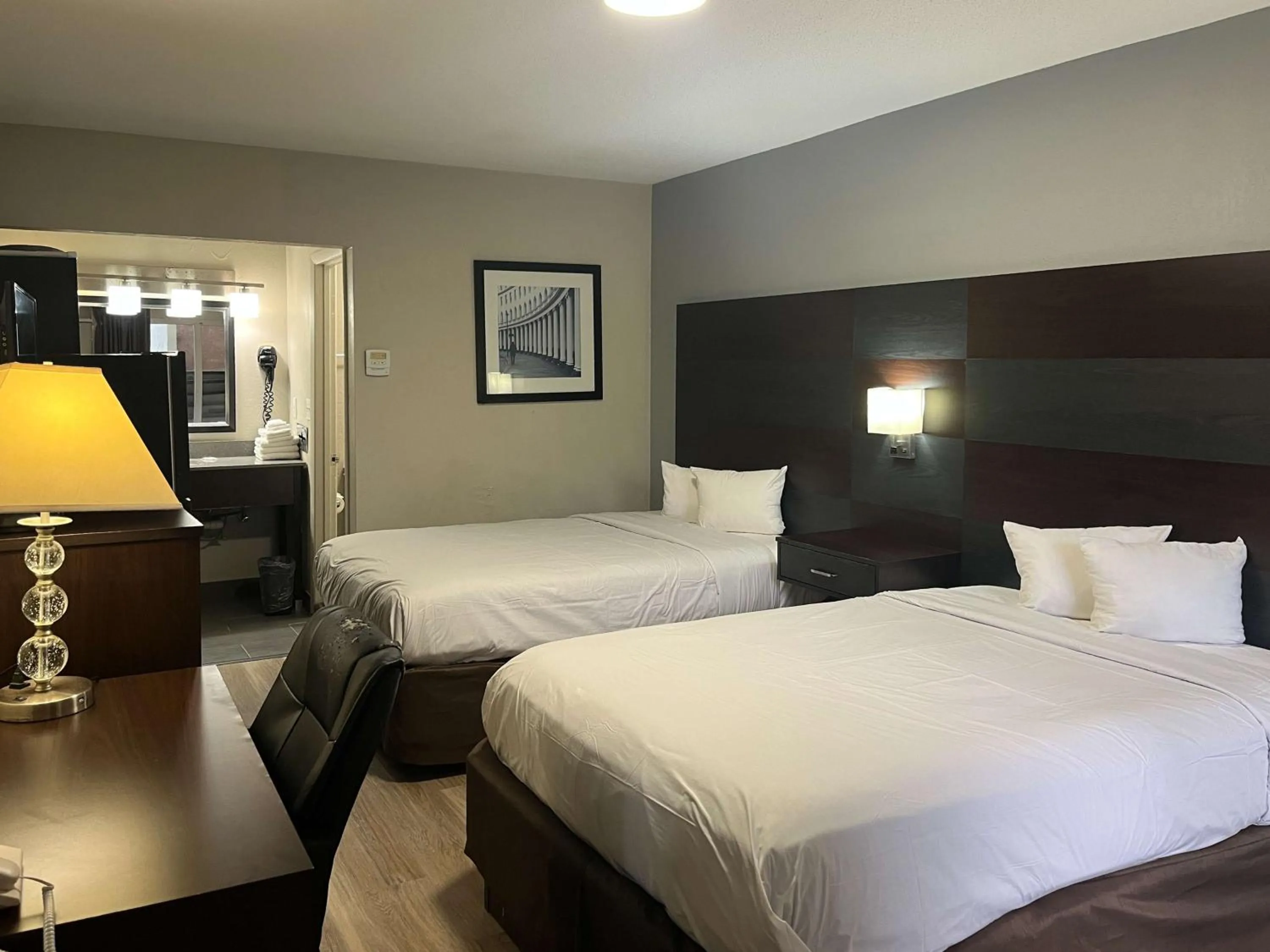 Bedroom, Bed in Studio 6 Charlotte, NC – Airport South