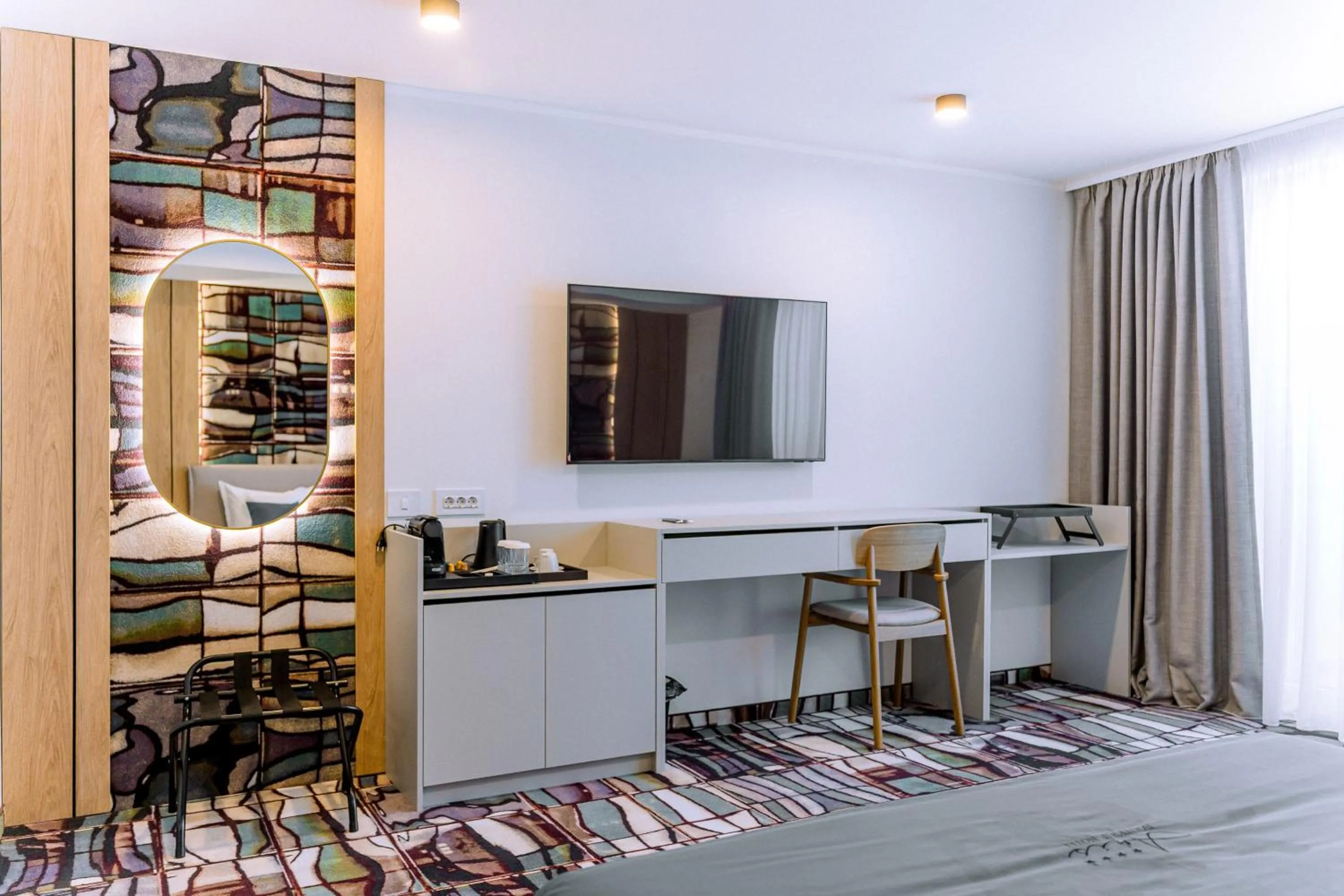 TV and multimedia in ARIS Boutique Hotel & SPA