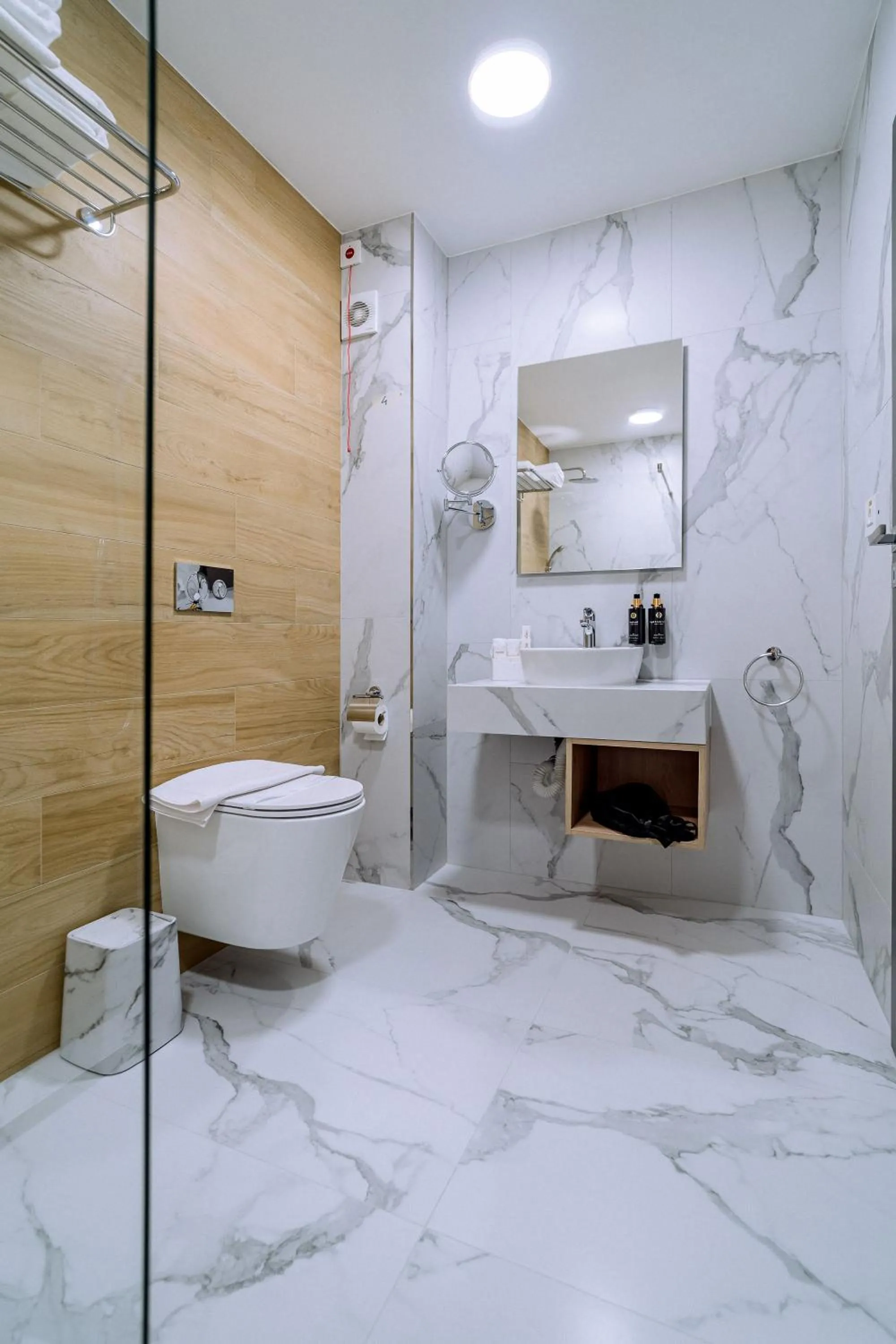 Shower in ARIS Boutique Hotel & SPA