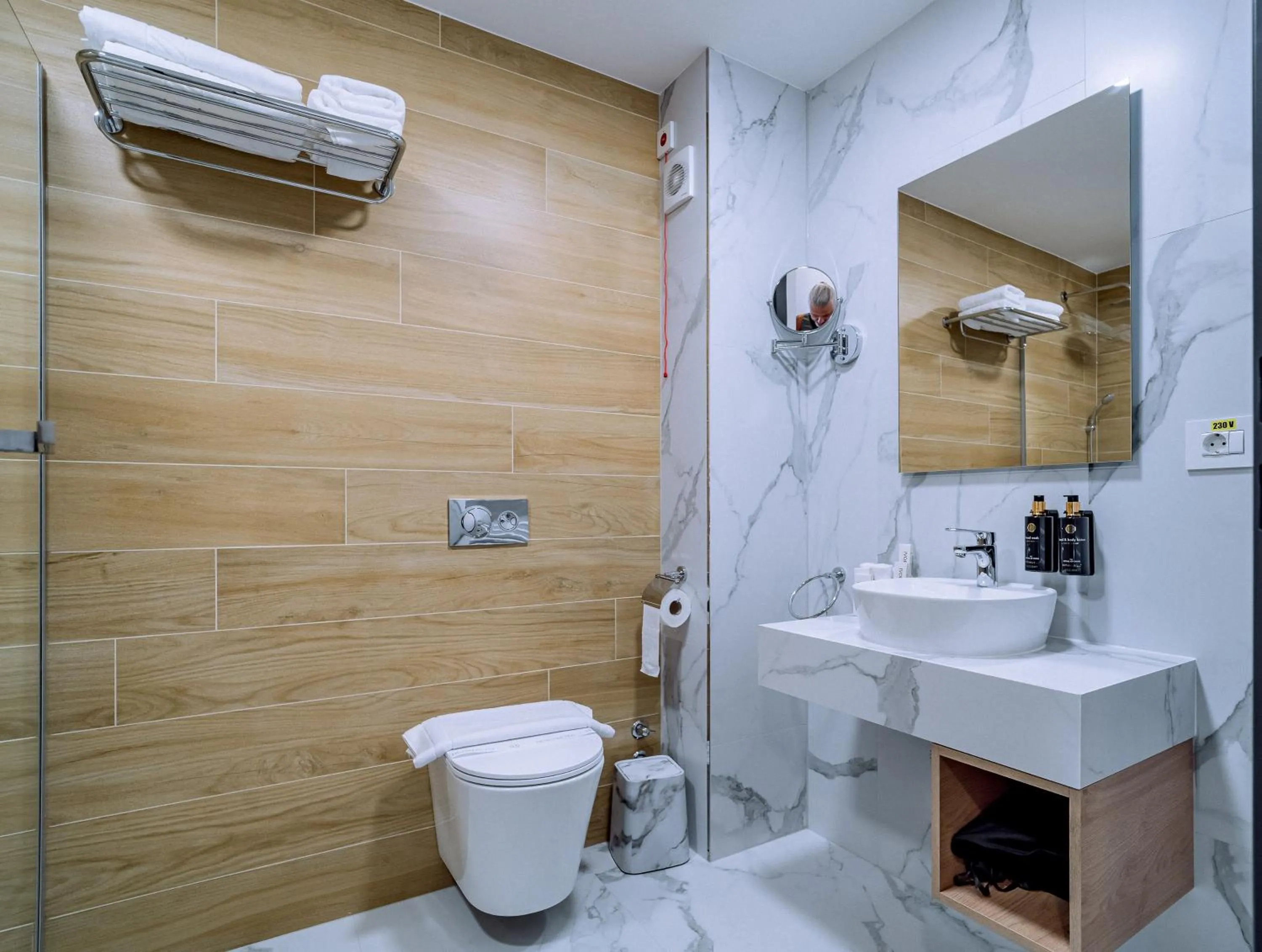 Toilet in ARIS Boutique Hotel & SPA