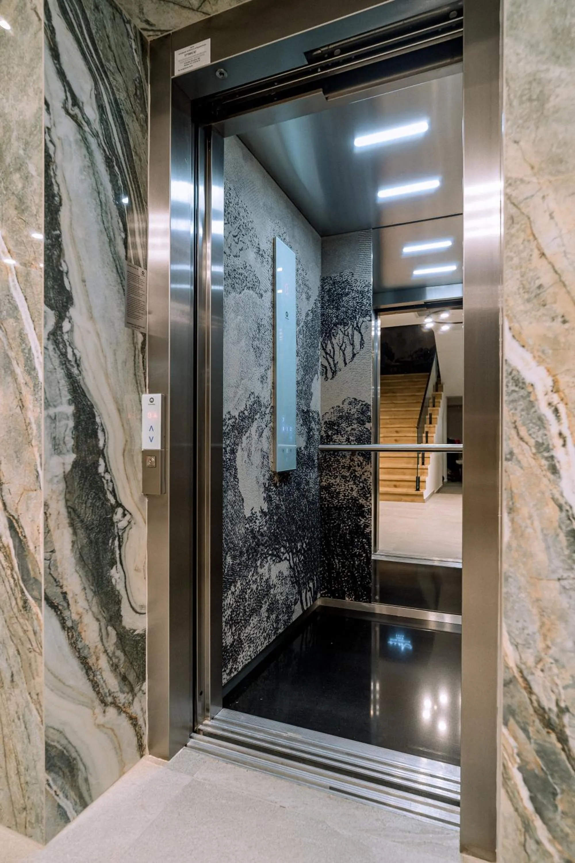 Lobby or reception in ARIS Boutique Hotel & SPA