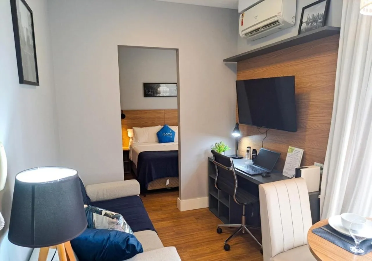 Studio with Balcony in Roomo Transamerica SP Pinheiros
