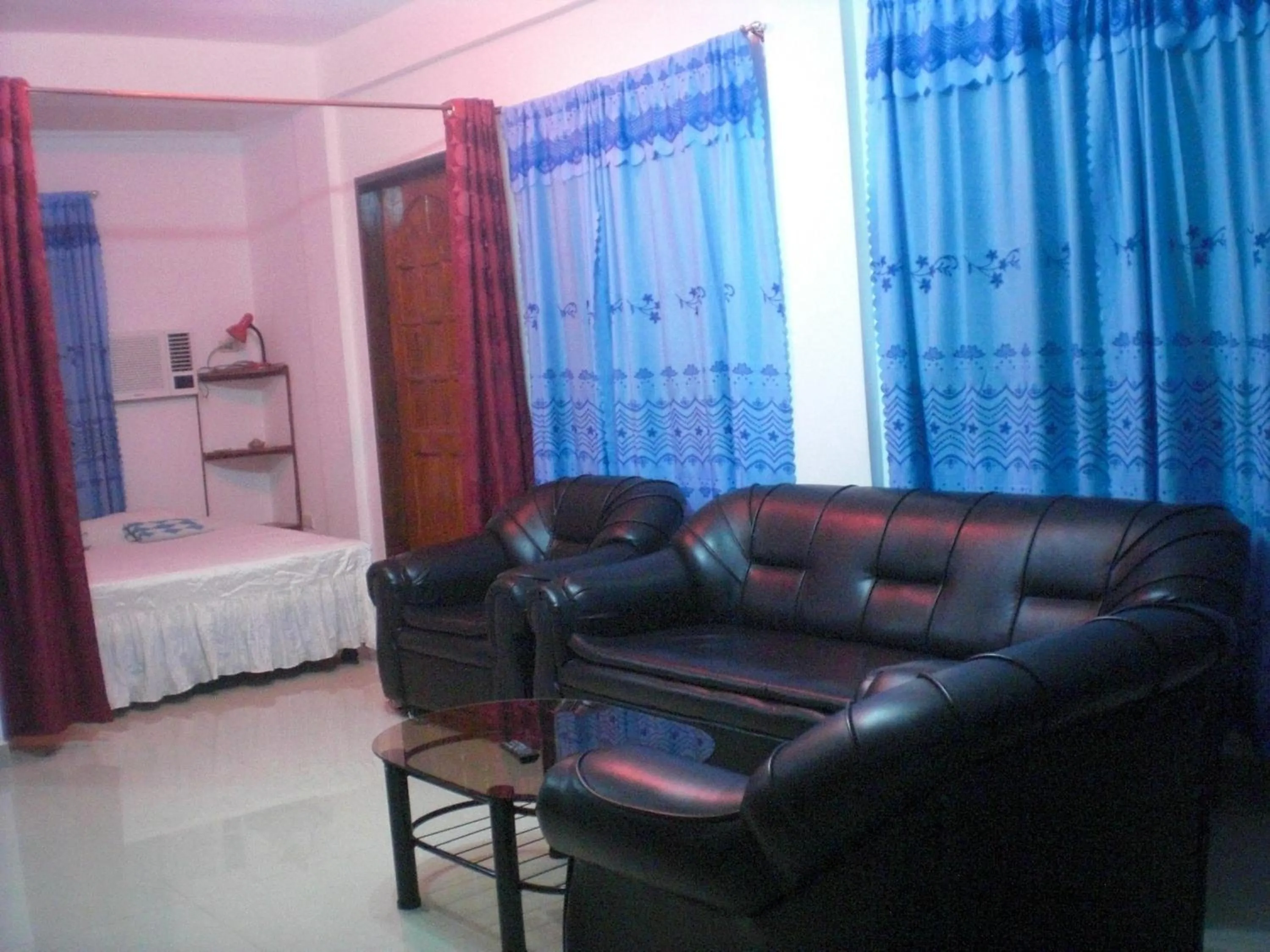 Photo of the whole room in Villa Juana