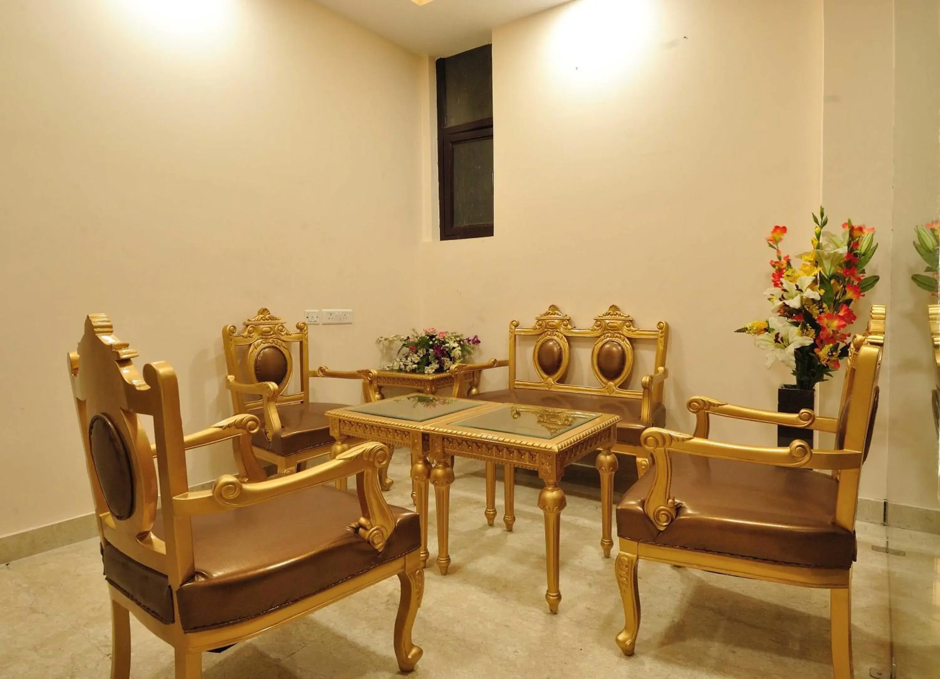 Facade/entrance in Hotel Kings Inn, Karol Bagh, New Delhi Facade/entrance in Hotel Kings Inn, Karol Bagh, New Delhi