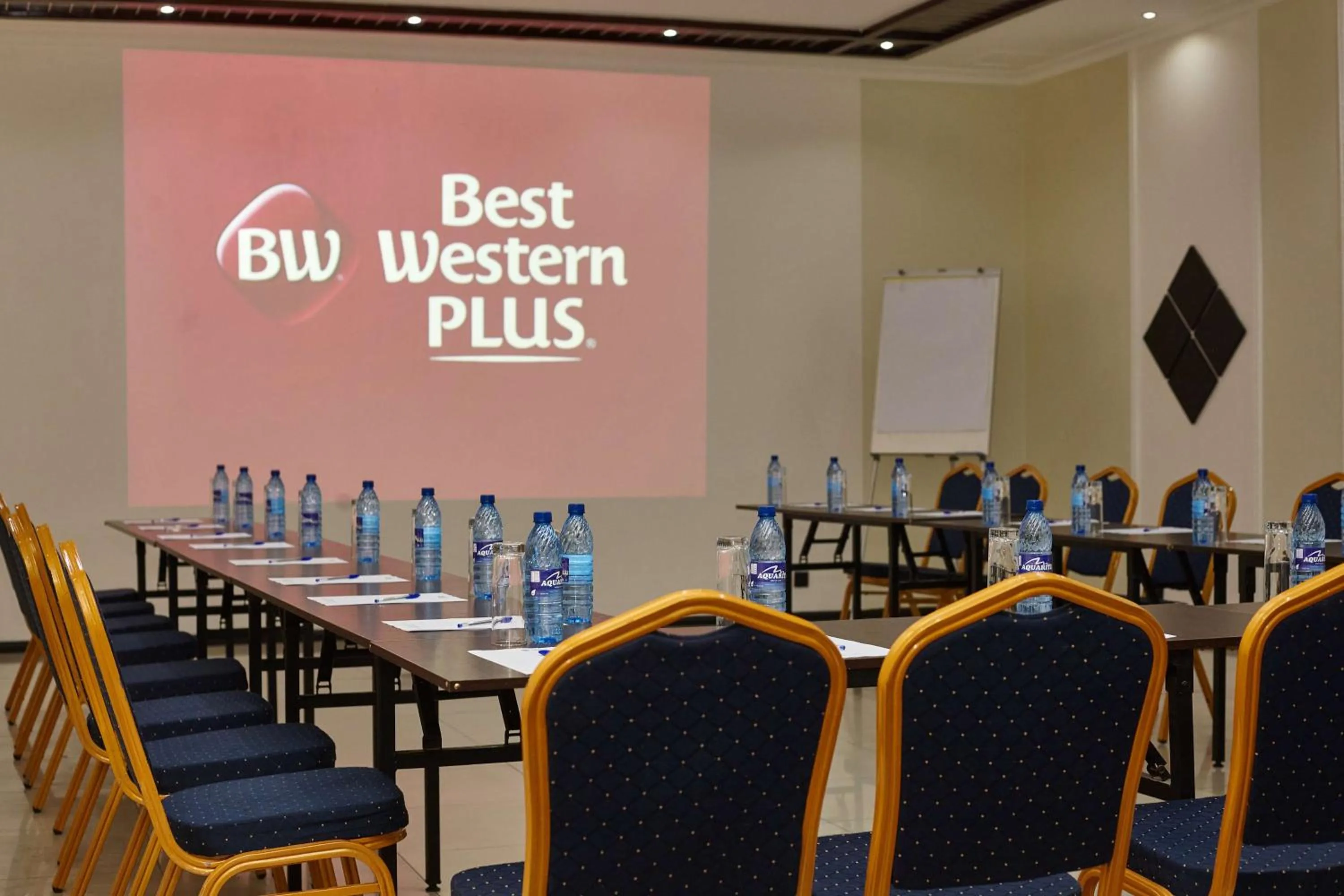 Meeting/conference room in Best Western Plus Paramount Hotel
