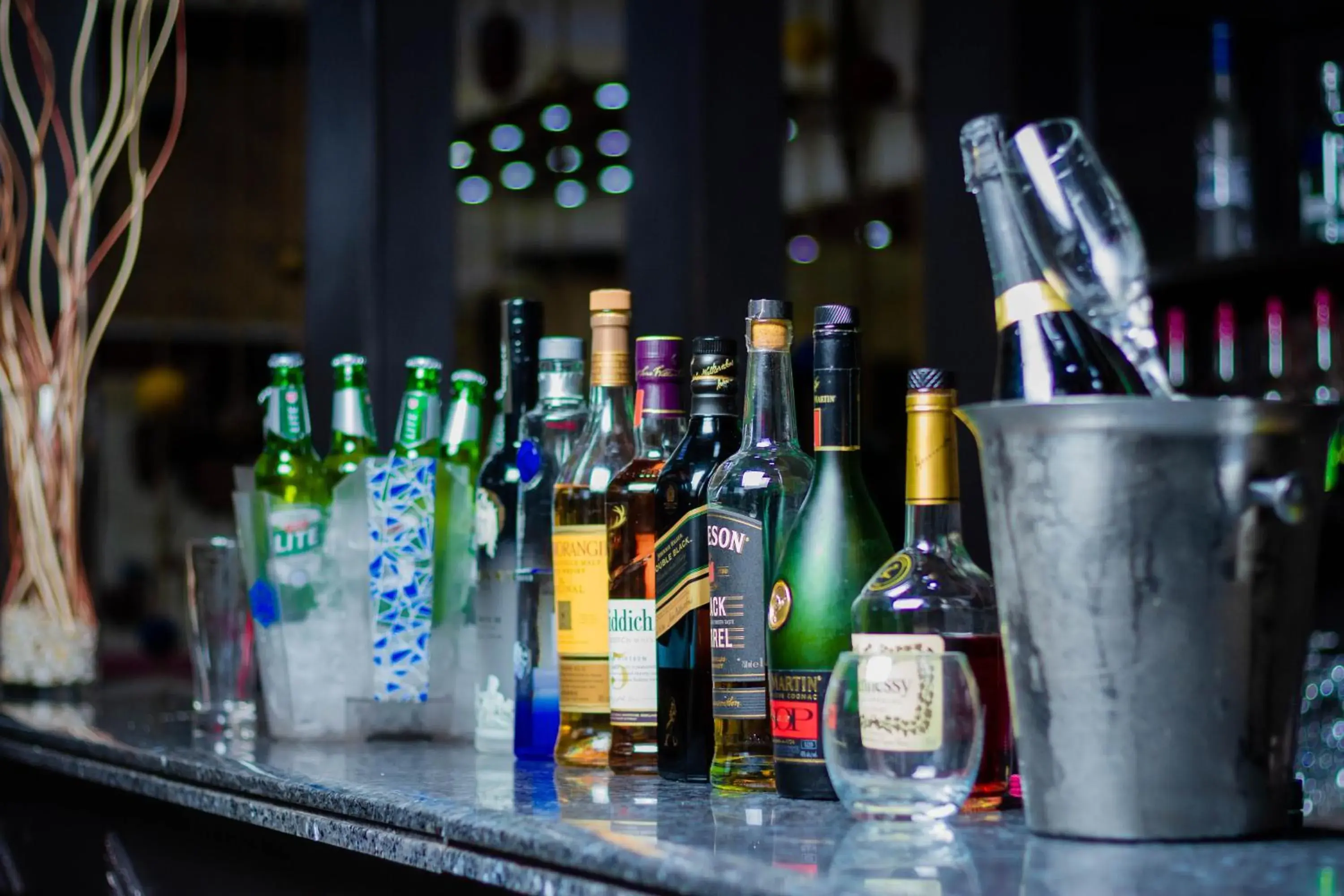 Lounge or bar in Best Western Plus Paramount Hotel Lounge or bar in Best Western Plus Paramount Hotel