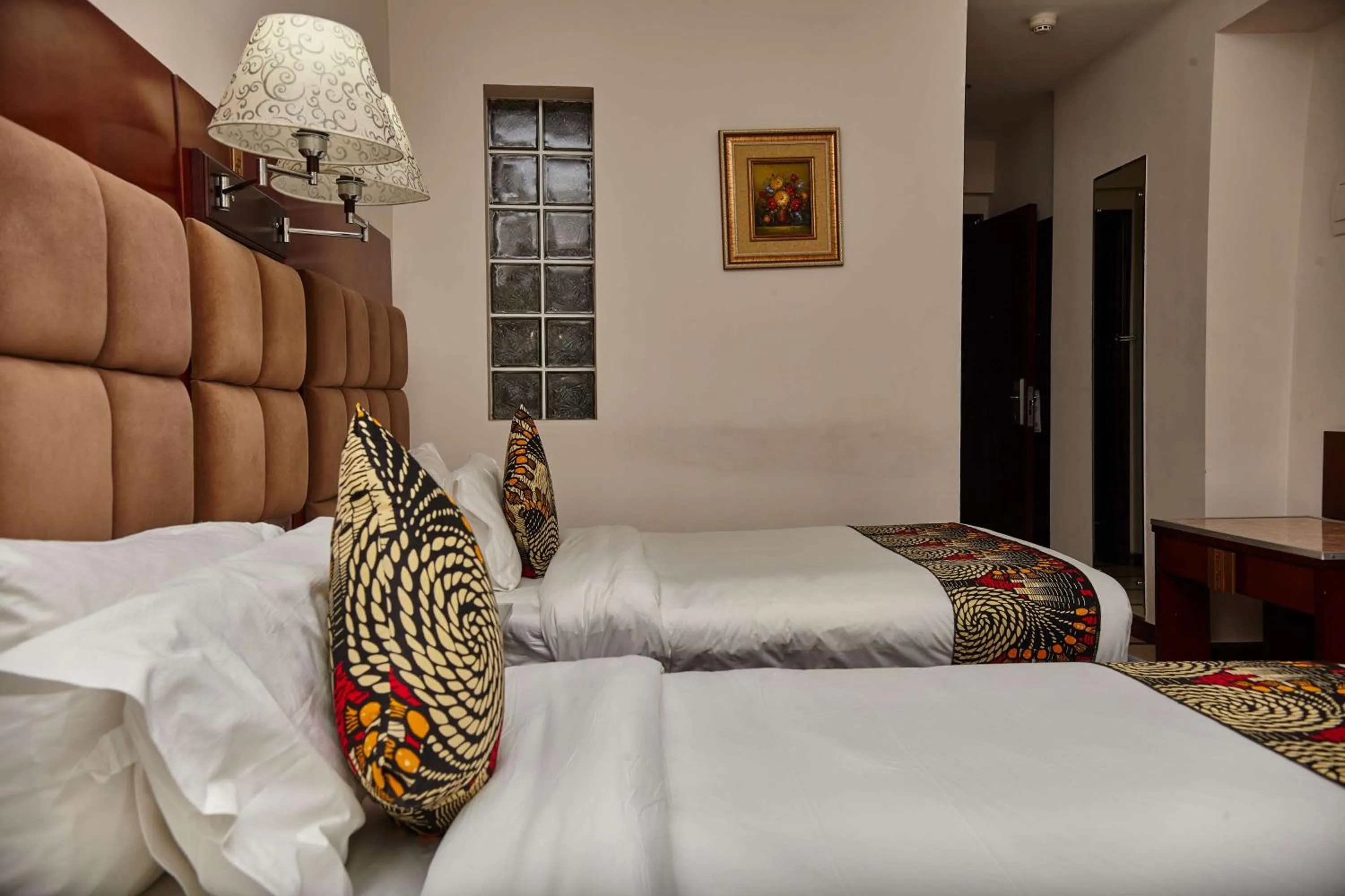 Bedroom, Bed in Best Western Plus Paramount Hotel