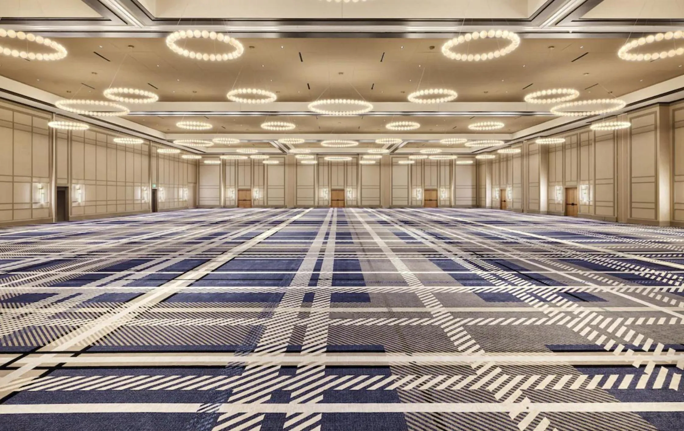 Meeting/conference room in Omni PGA Frisco Resort by Suiteness