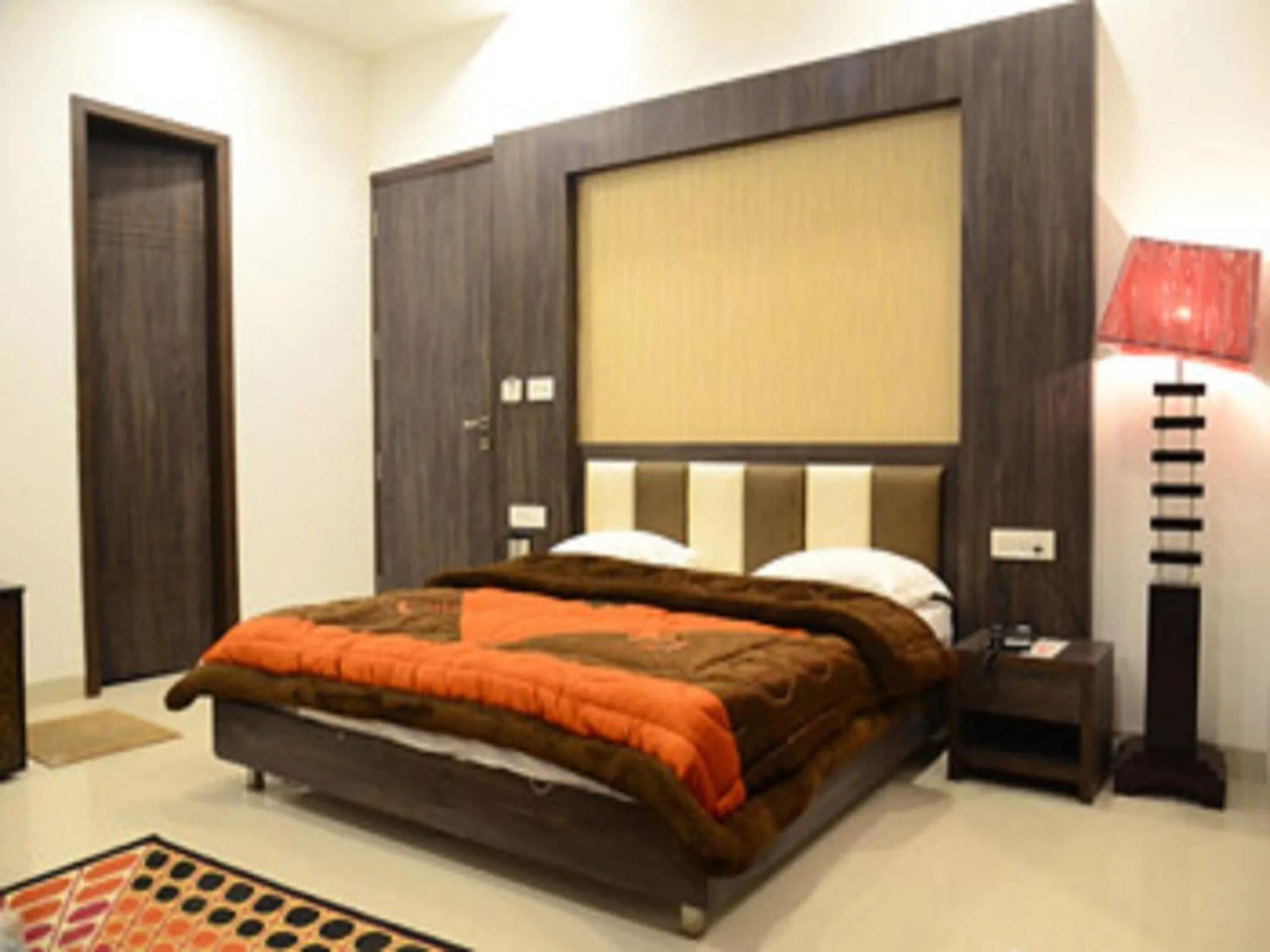 Bedroom, Bed in Hotel Popular