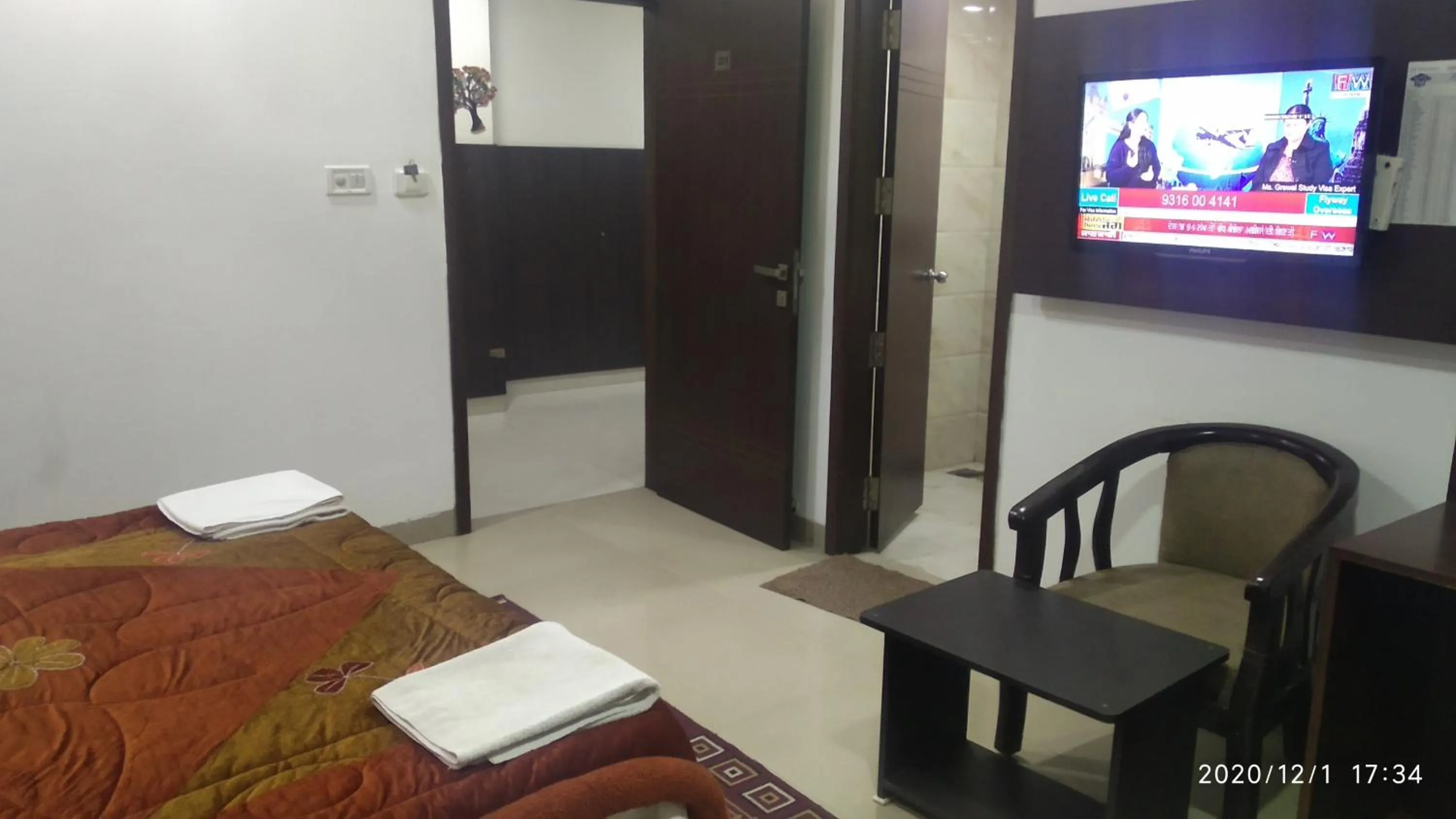 Bed in Hotel Popular