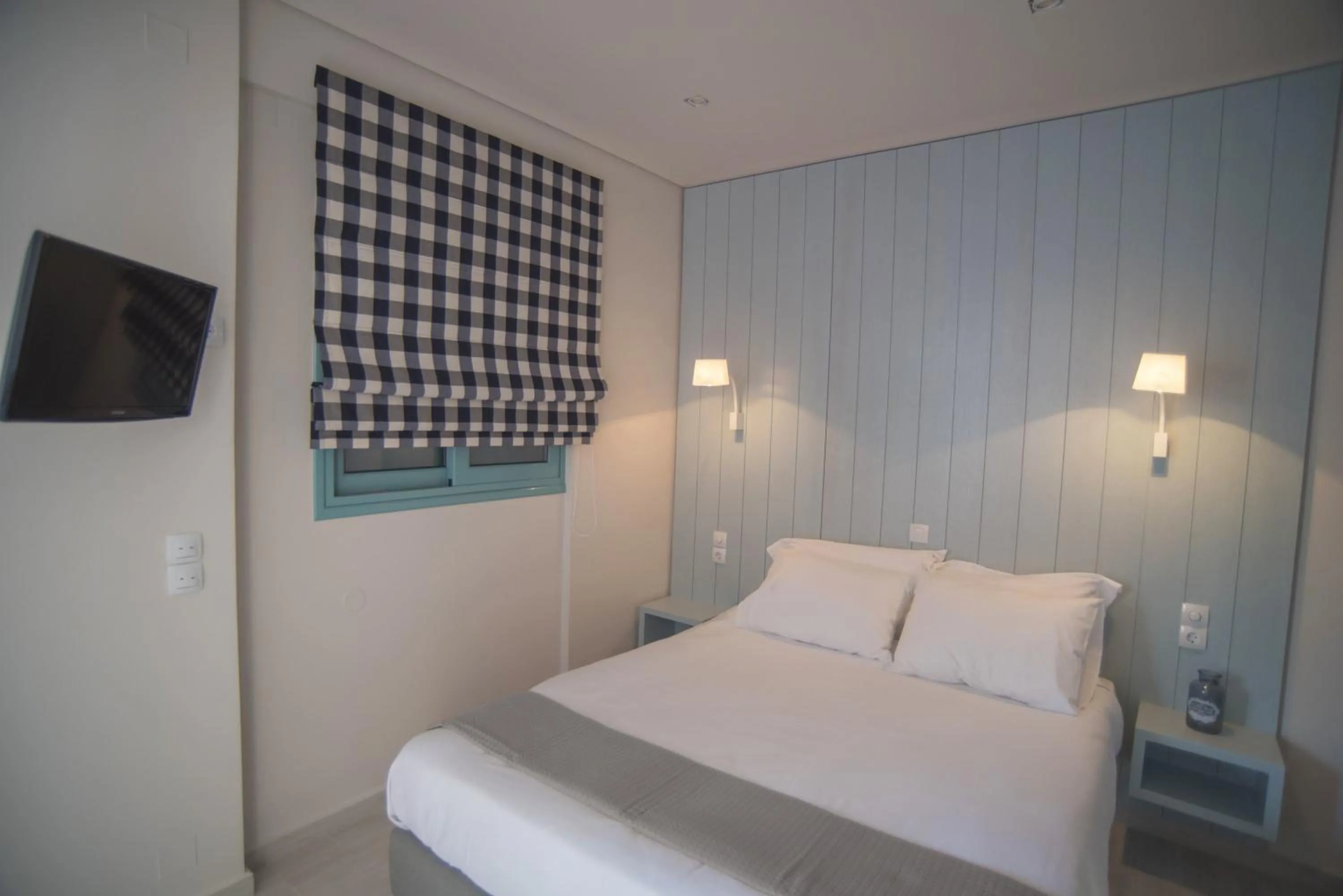 Bed in The Ionian View