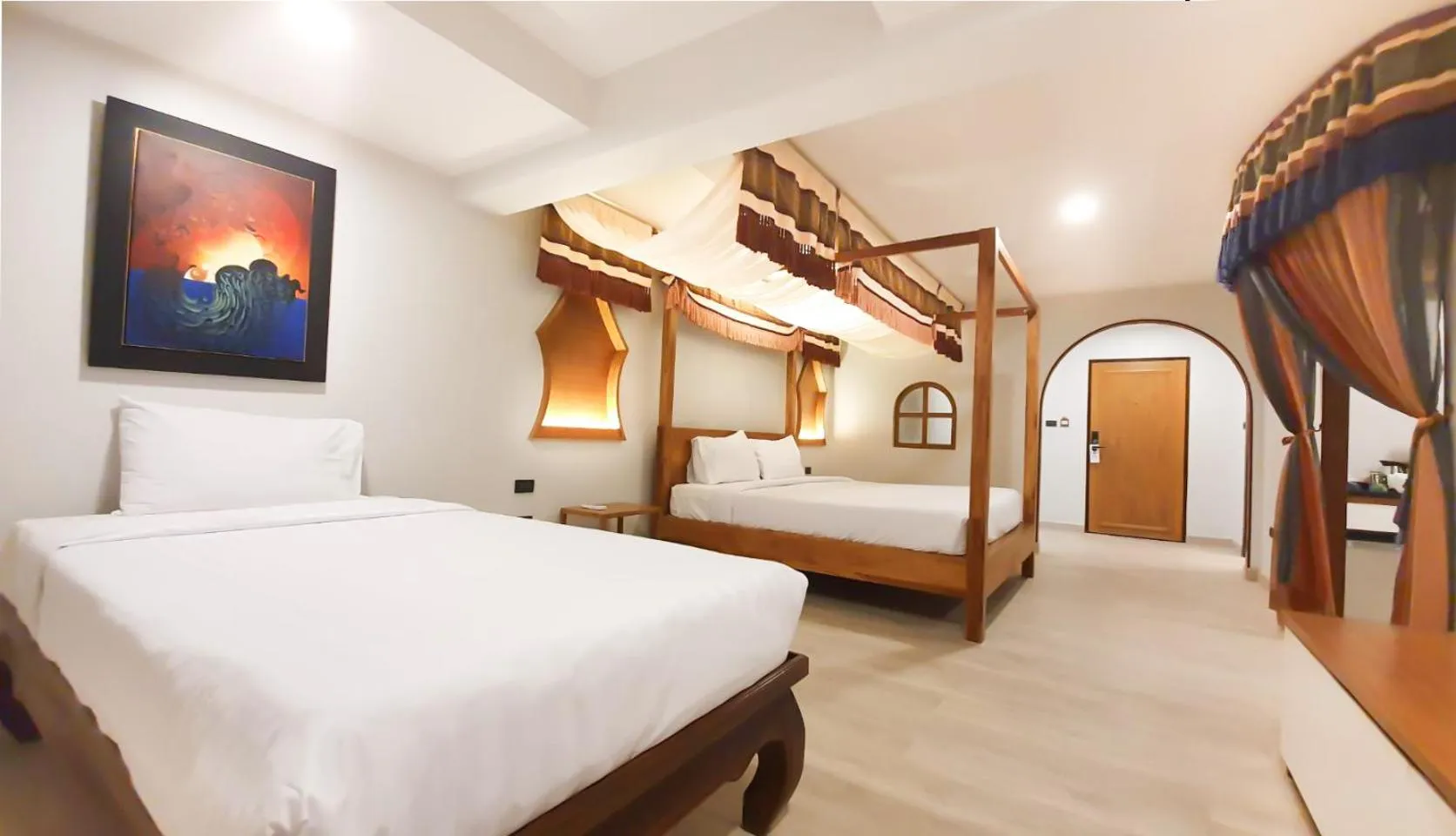 Bed in Big Tree Old Town Hotel