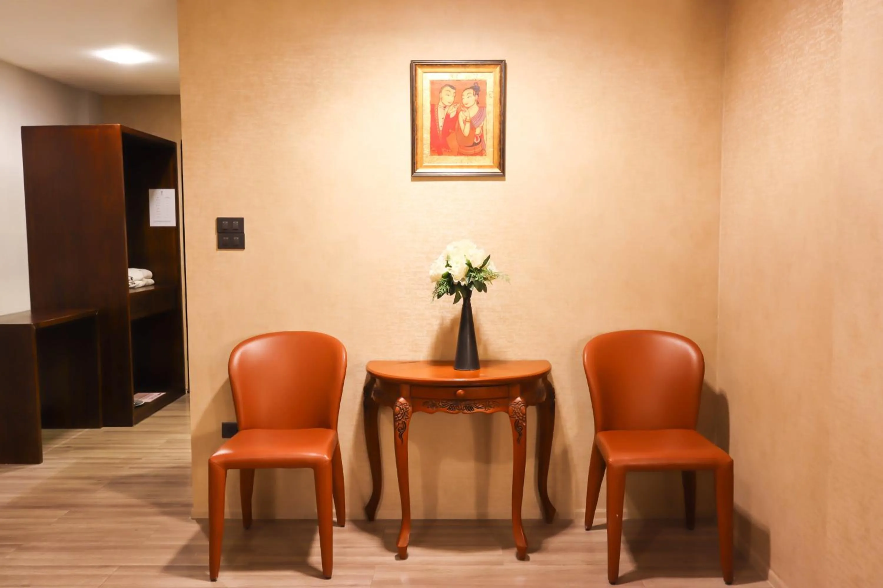 Seating area in Big Tree Old Town Hotel