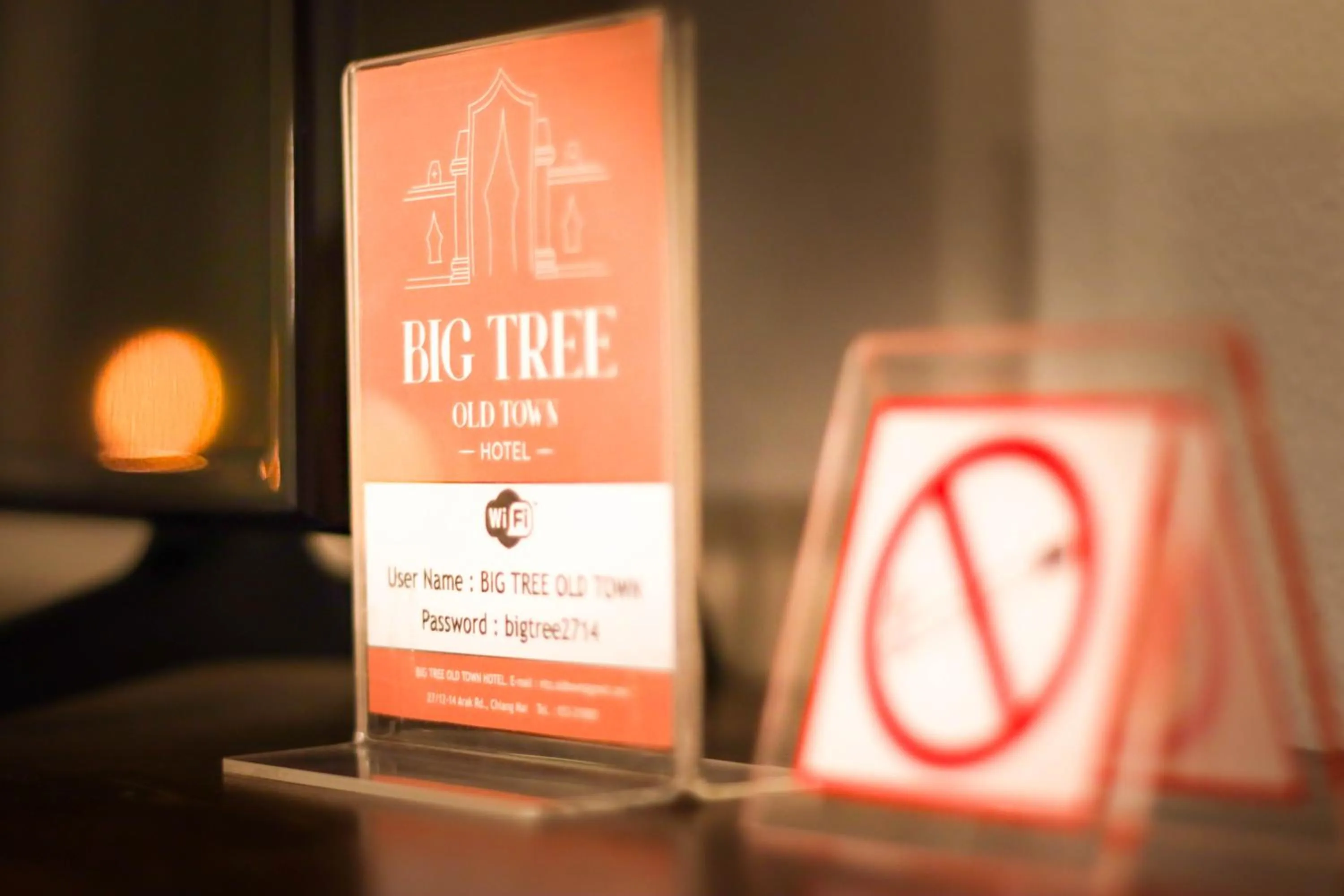 Property logo or sign in Big Tree Old Town Hotel