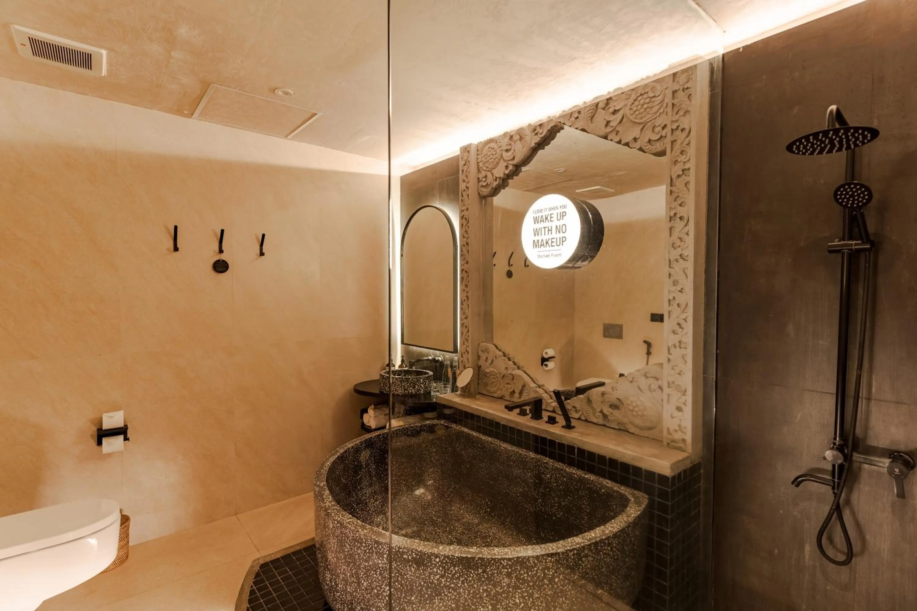 Shower in Soulshine Resort Ubud, Bali