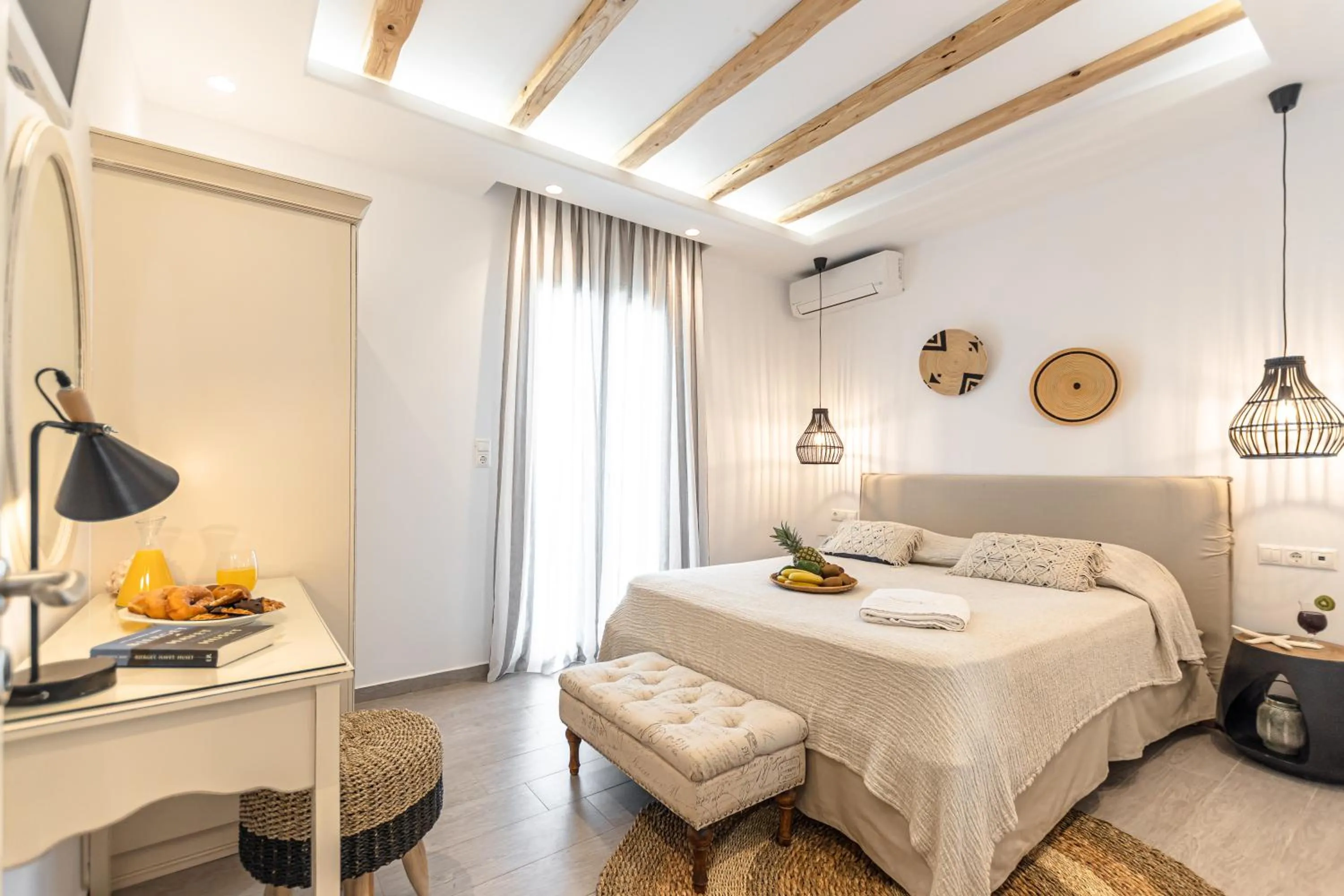 Bed in Sea & Olives Suites Hotel and Villas