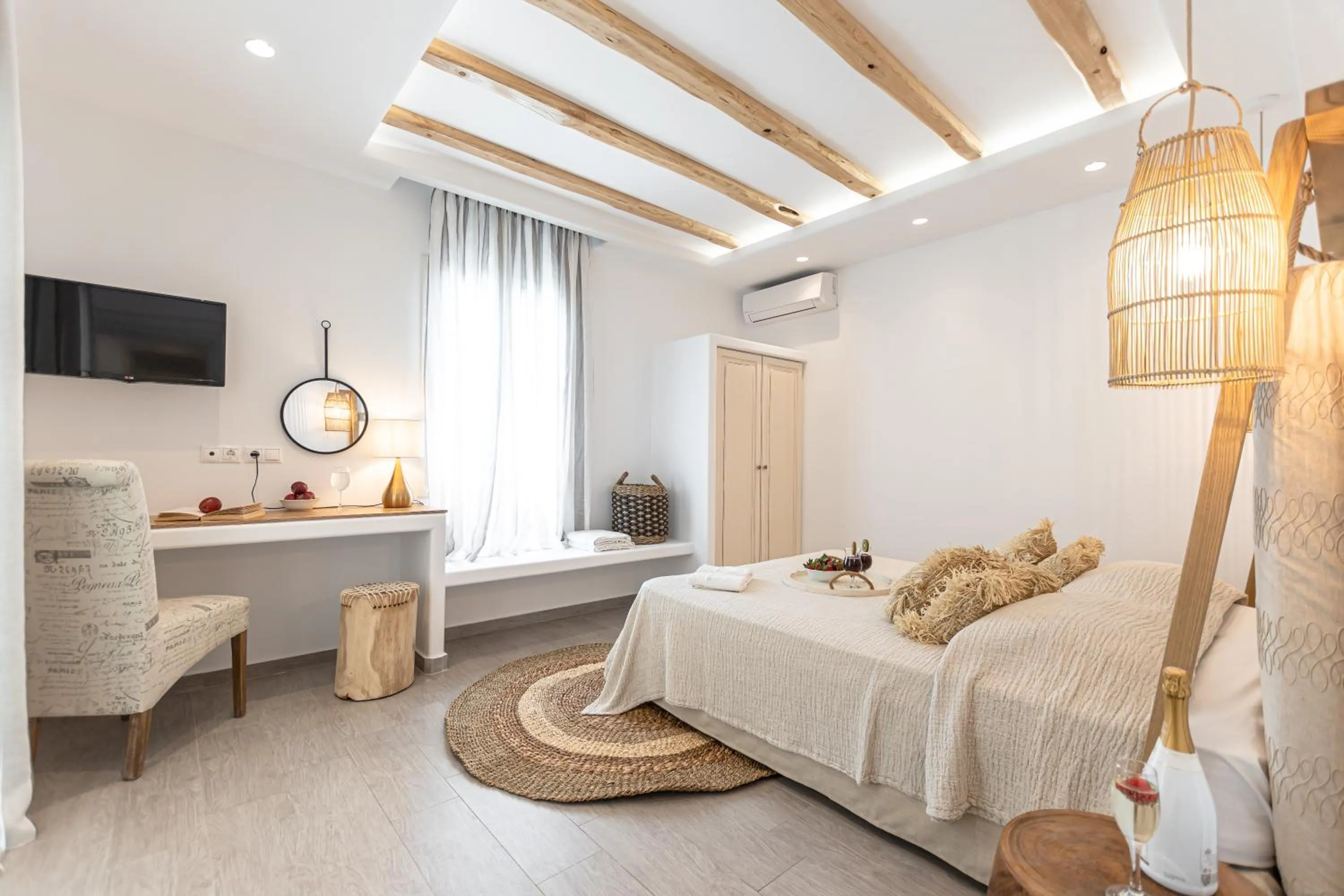 Bed in Sea & Olives Suites Hotel and Villas