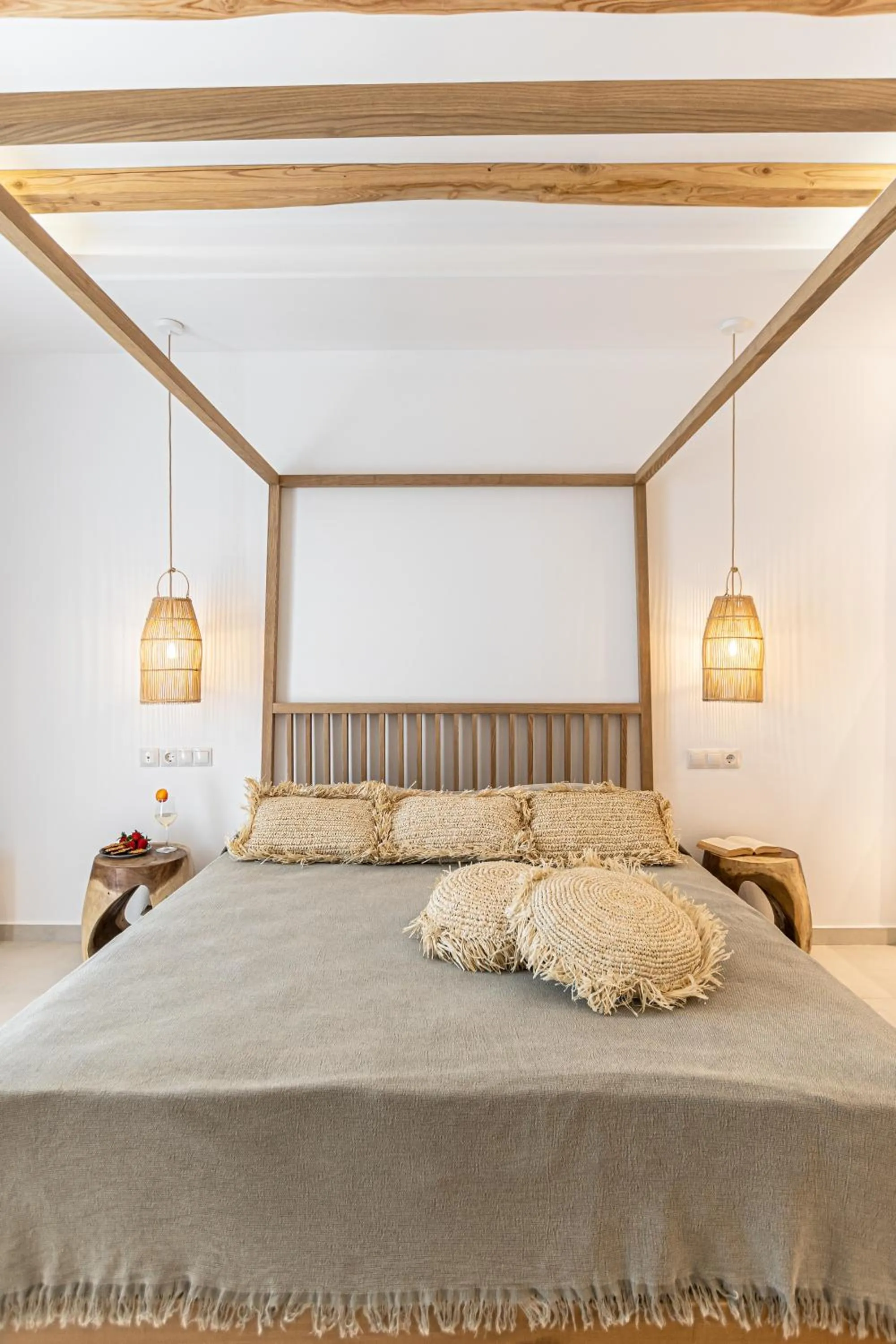 Bed in Sea & Olives Suites Hotel and Villas