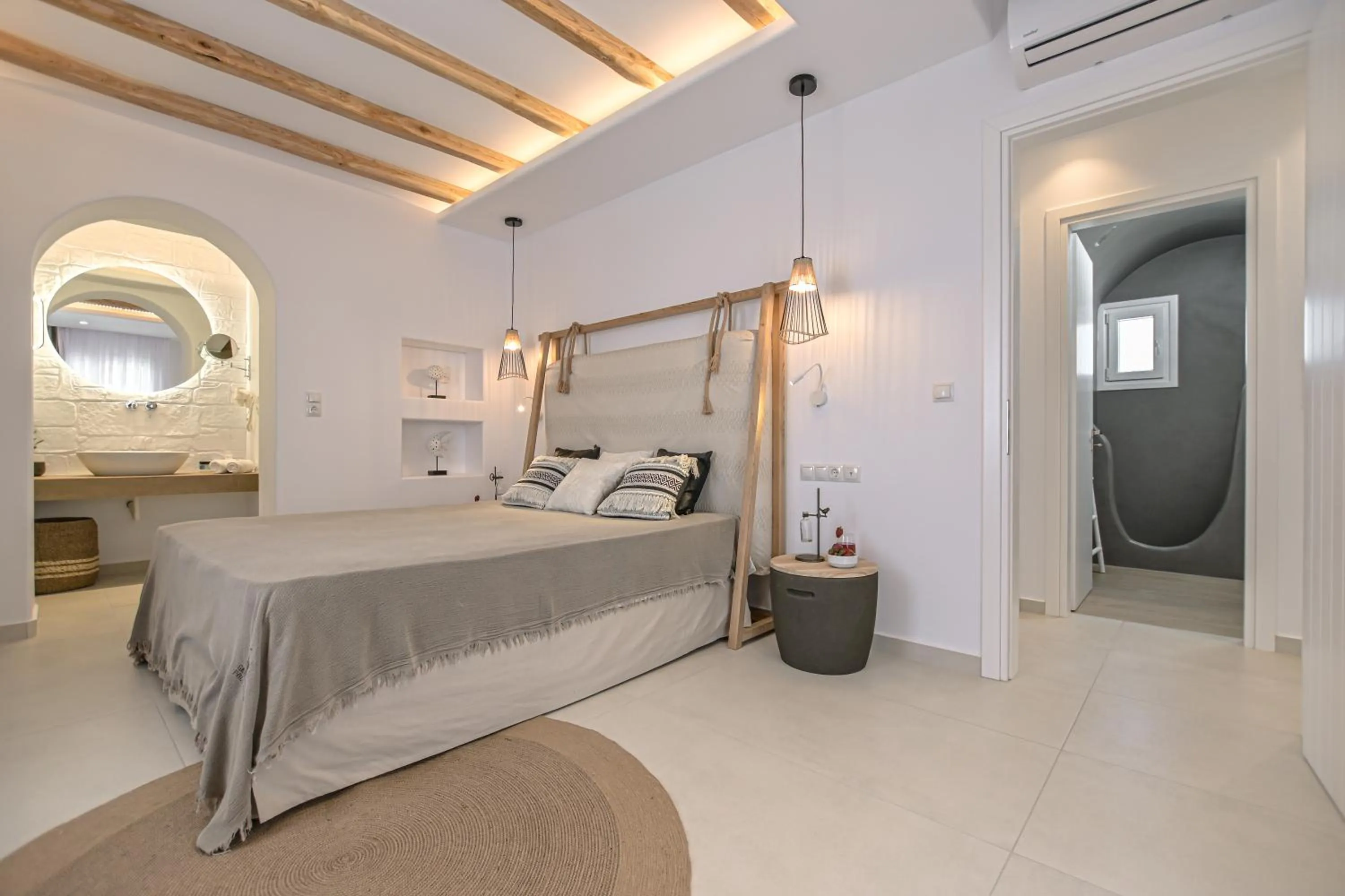 Bedroom, Bed in Sea & Olives Suites Hotel and Villas