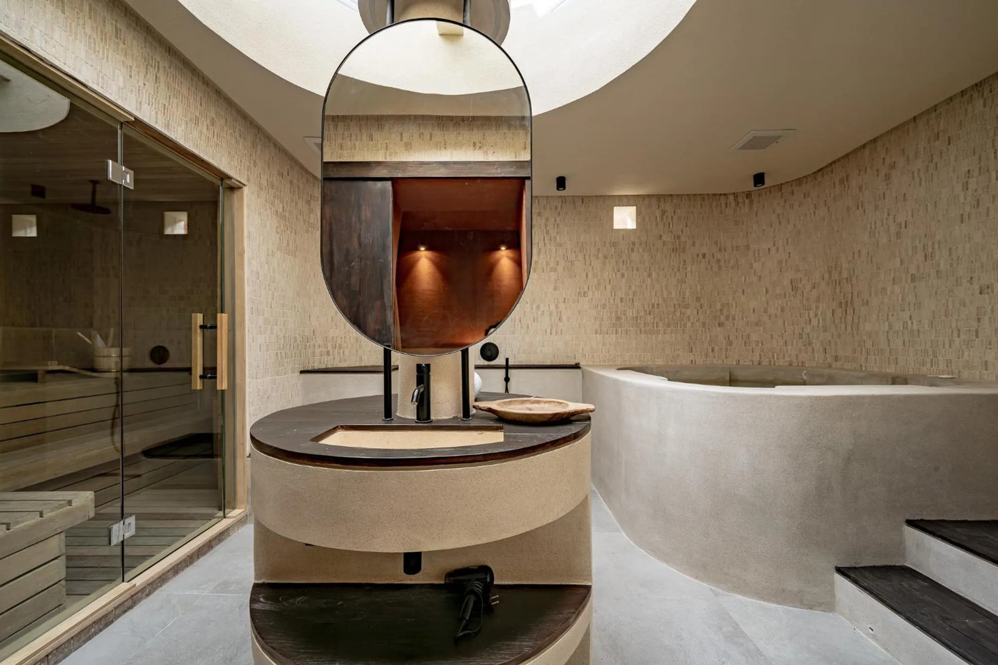 Hot Tub in Bedouin House Pererenan