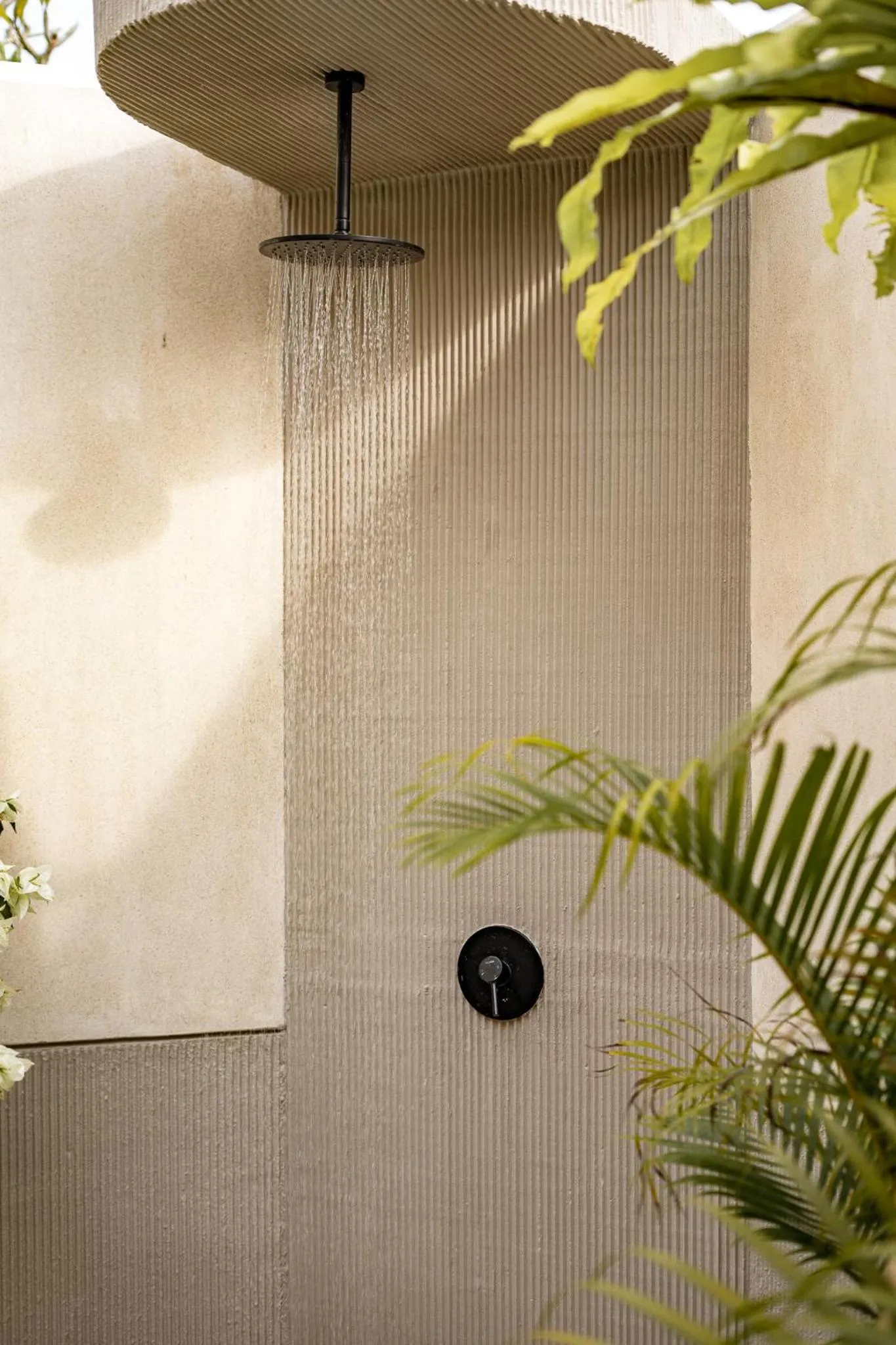 Shower in Bedouin House Pererenan