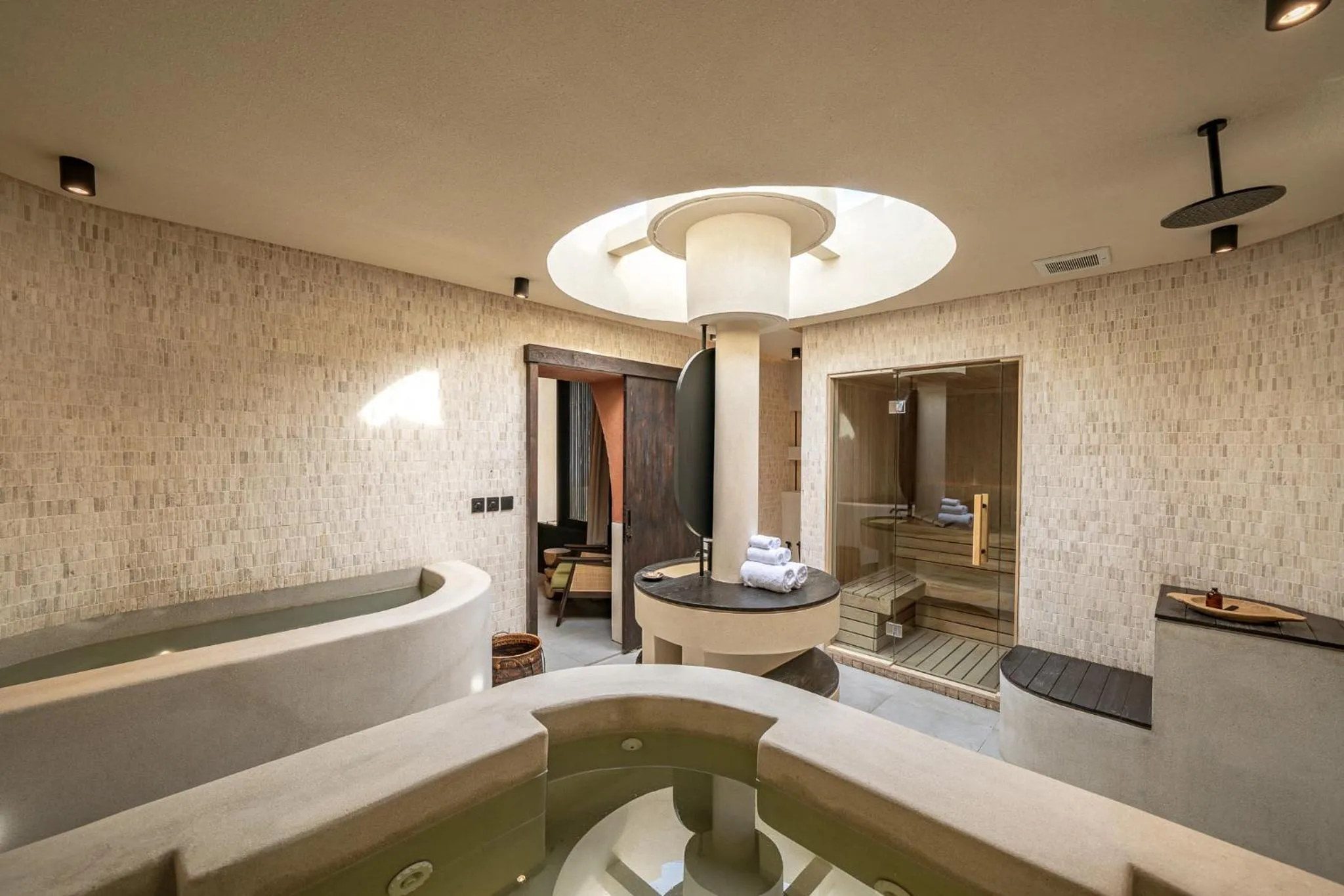 Hot Tub in Bedouin House Pererenan