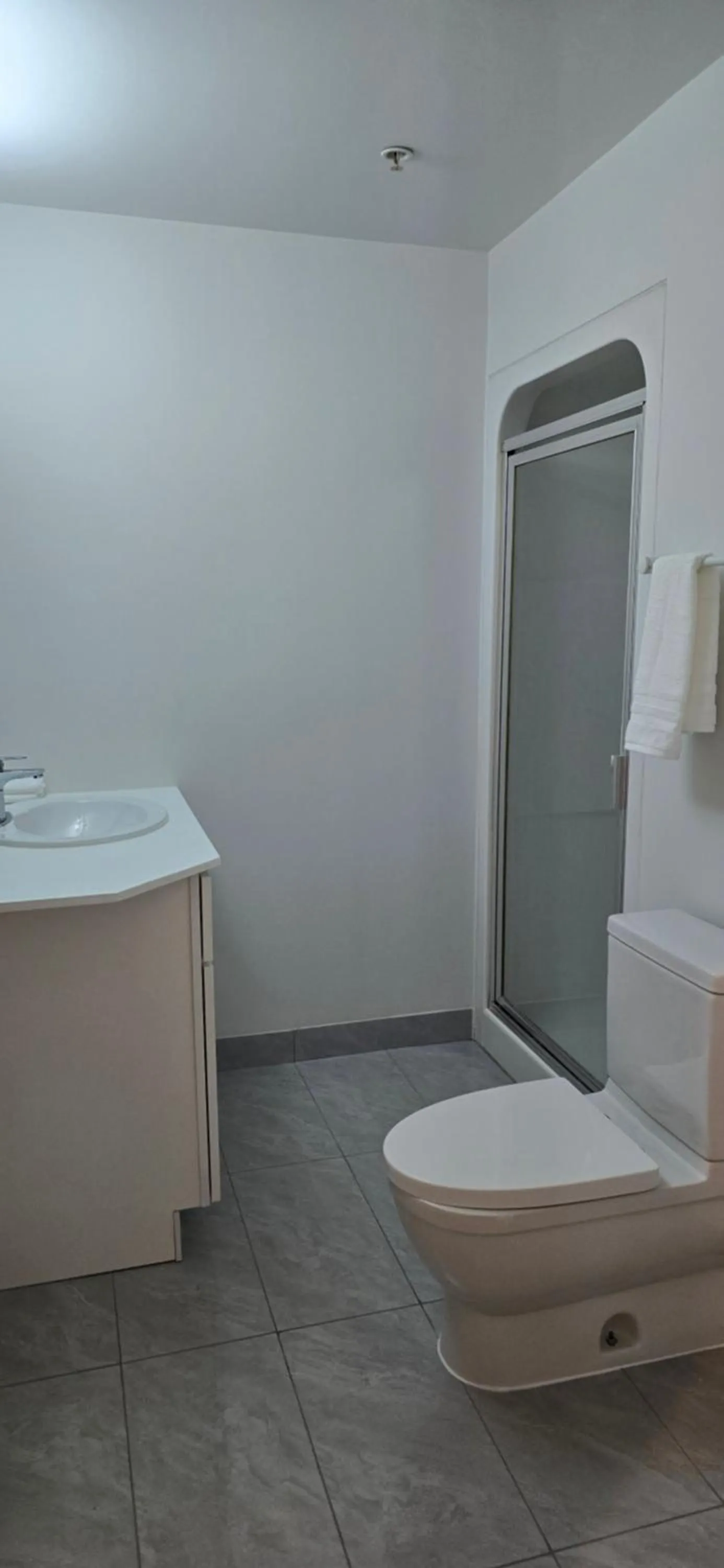 Bathroom in New Royal Inn