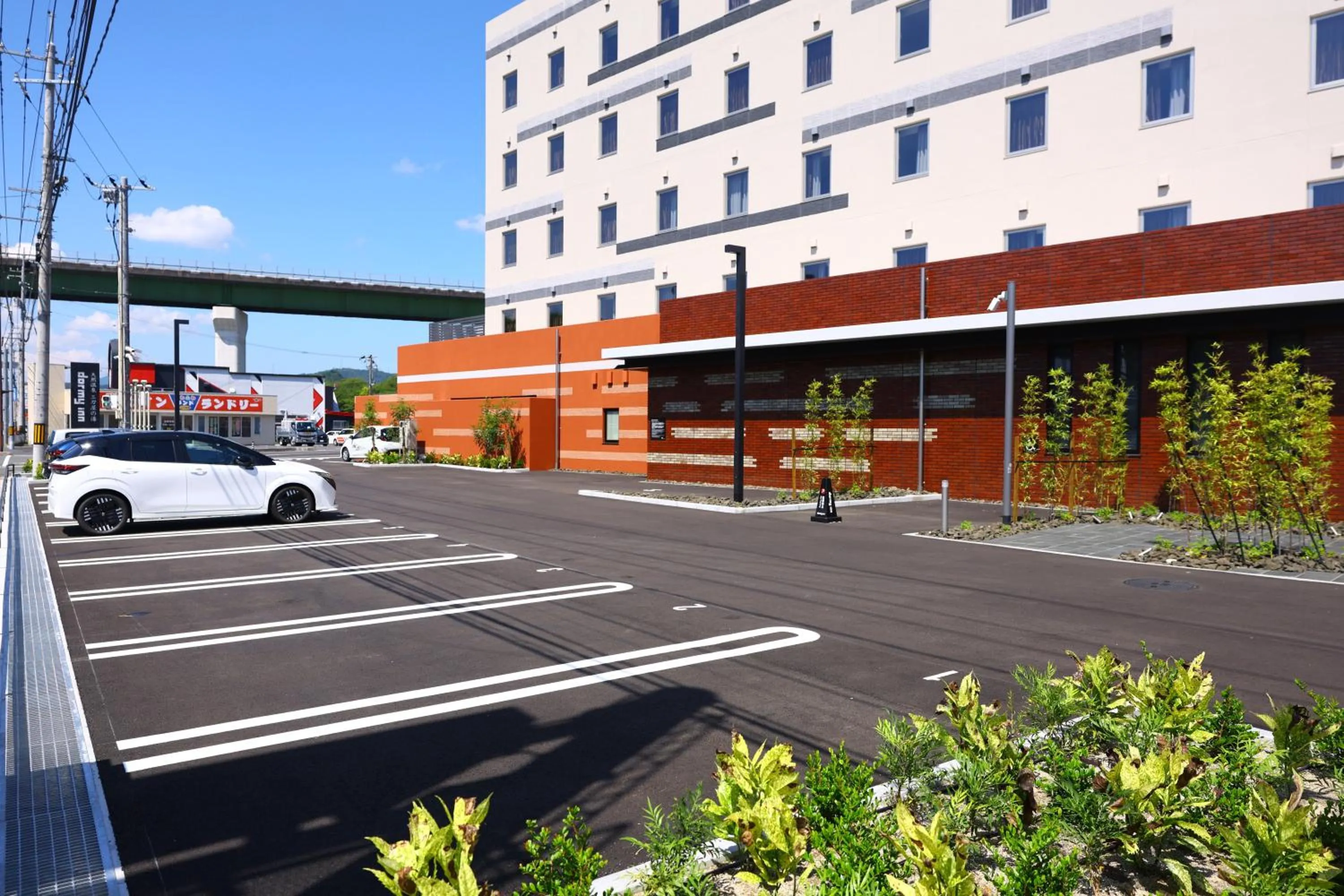 Parking in Dormy Inn Express Unnan Natural Hot Spring