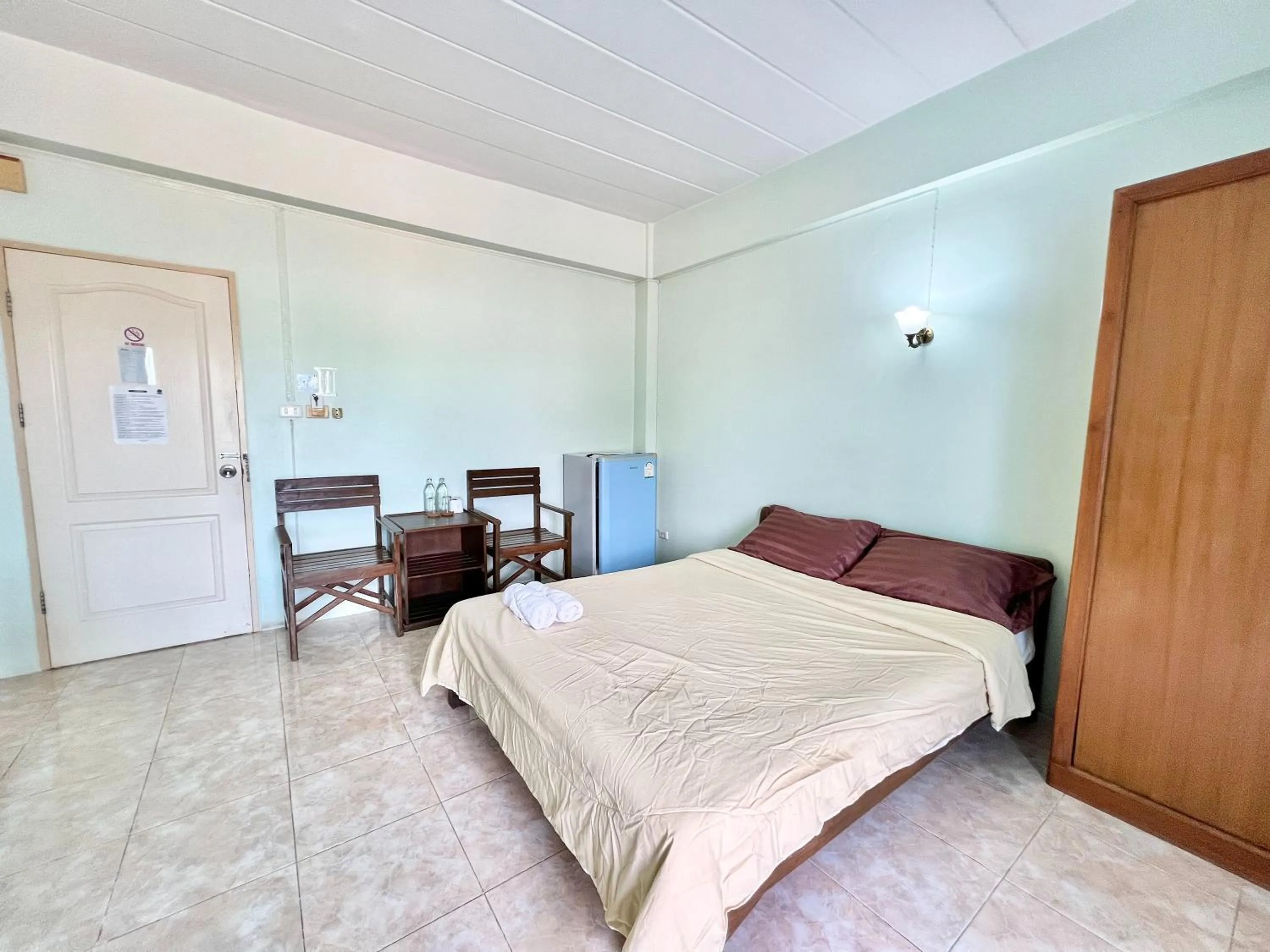 Bedroom, Bed in Sunshine Place Udon