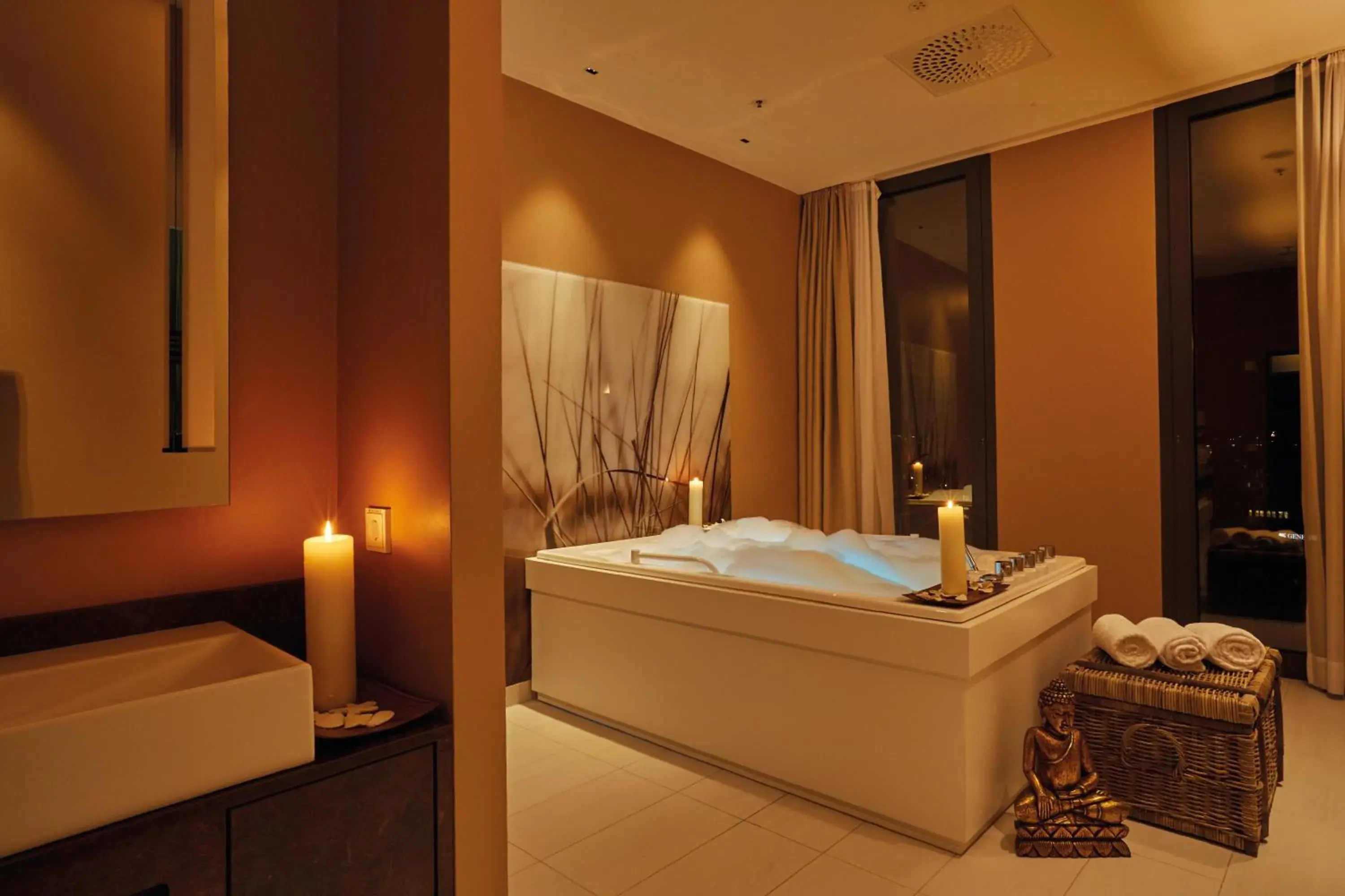 Spa and wellness centre/facilities in HYPERION Hotel Hamburg City, Trademark Collection by Wyndham Spa and wellness centre/facilities in HYPERION Hotel Hamburg City, Trademark Collection by Wyndham