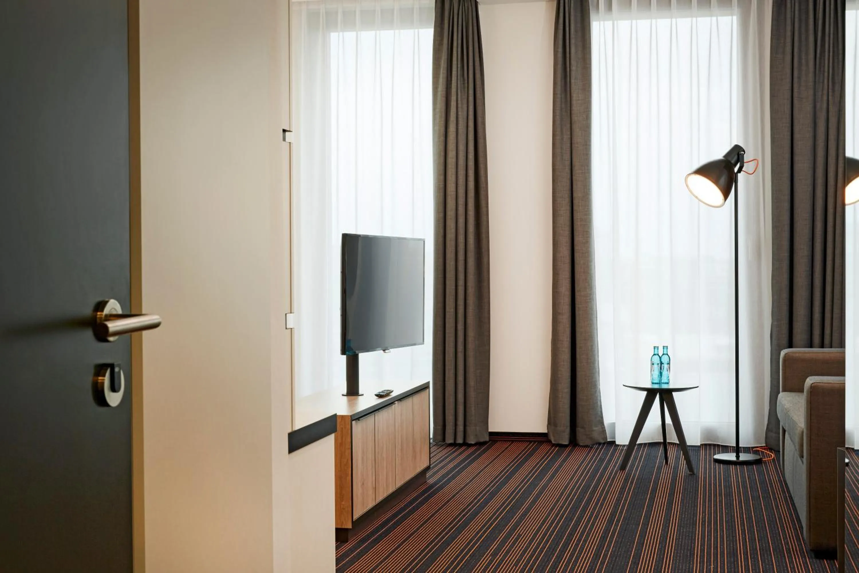 Photo of the whole room in HYPERION Hotel Hamburg City, Trademark Collection by Wyndham