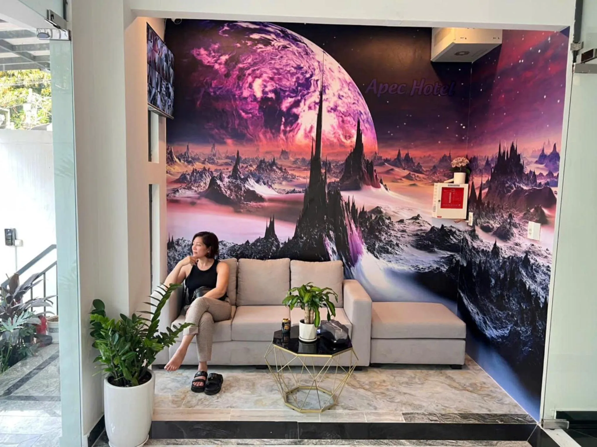 Communal lounge/ TV room in APEC Hotel