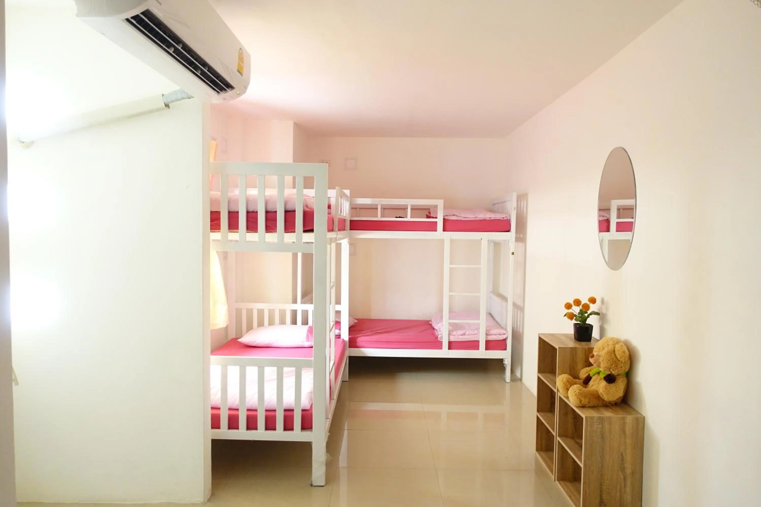 Decorative detail, Bed in 1sabai