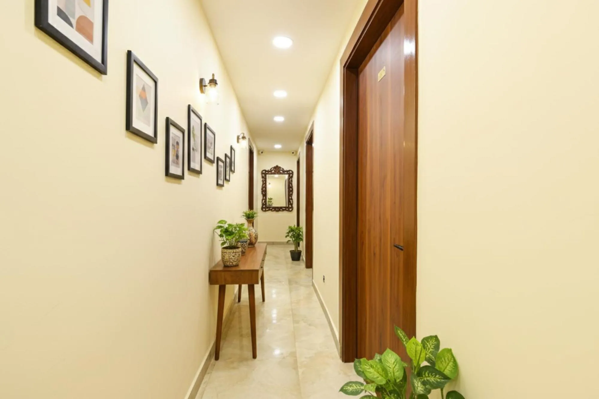 FabHotel Yash Residency - Yamuna Sports Complex