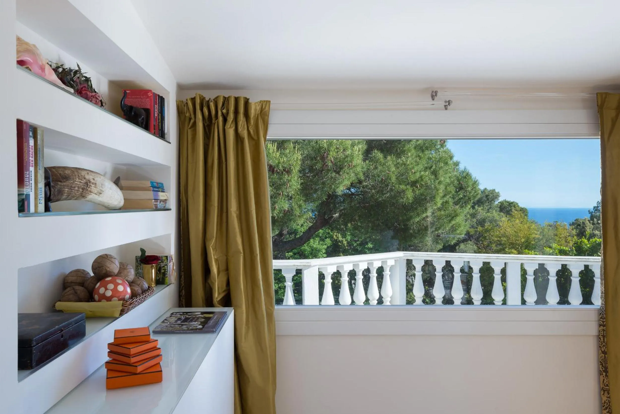 Decorative detail in Mediterranea Luxury House