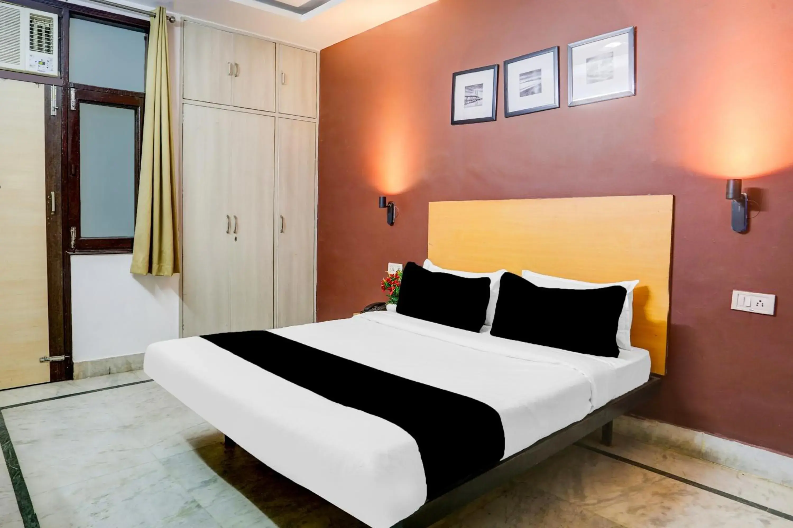 Classic Triple Room - single occupancy in Hotel O East Punjabi Bagh Near Metro Station Classic Triple Room - single occupancy in Hotel O East Punjabi Bagh Near Metro Station