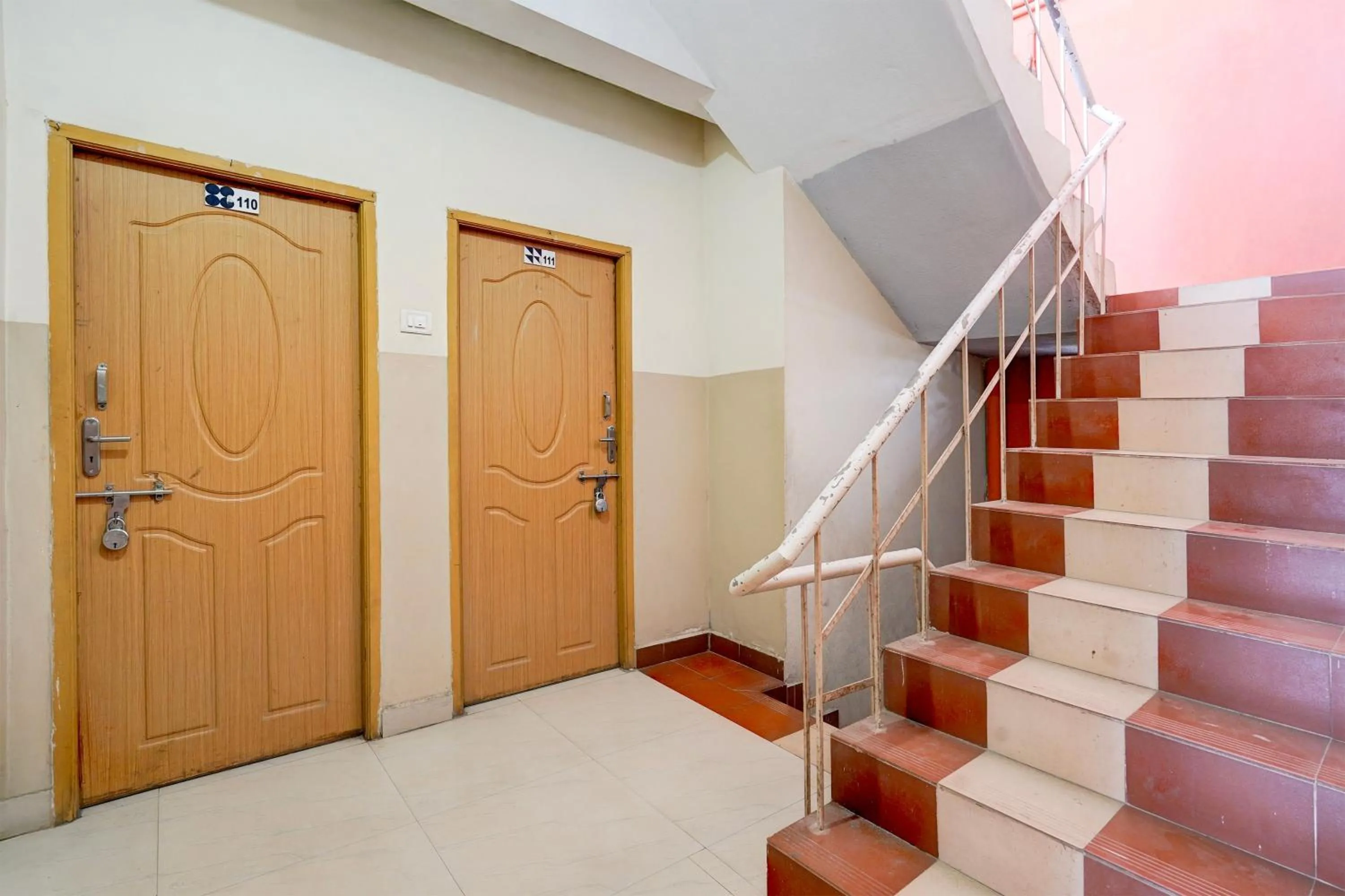Lobby or reception in Super Hotel O Villivakkam Railway Station Formerly BV Stayz