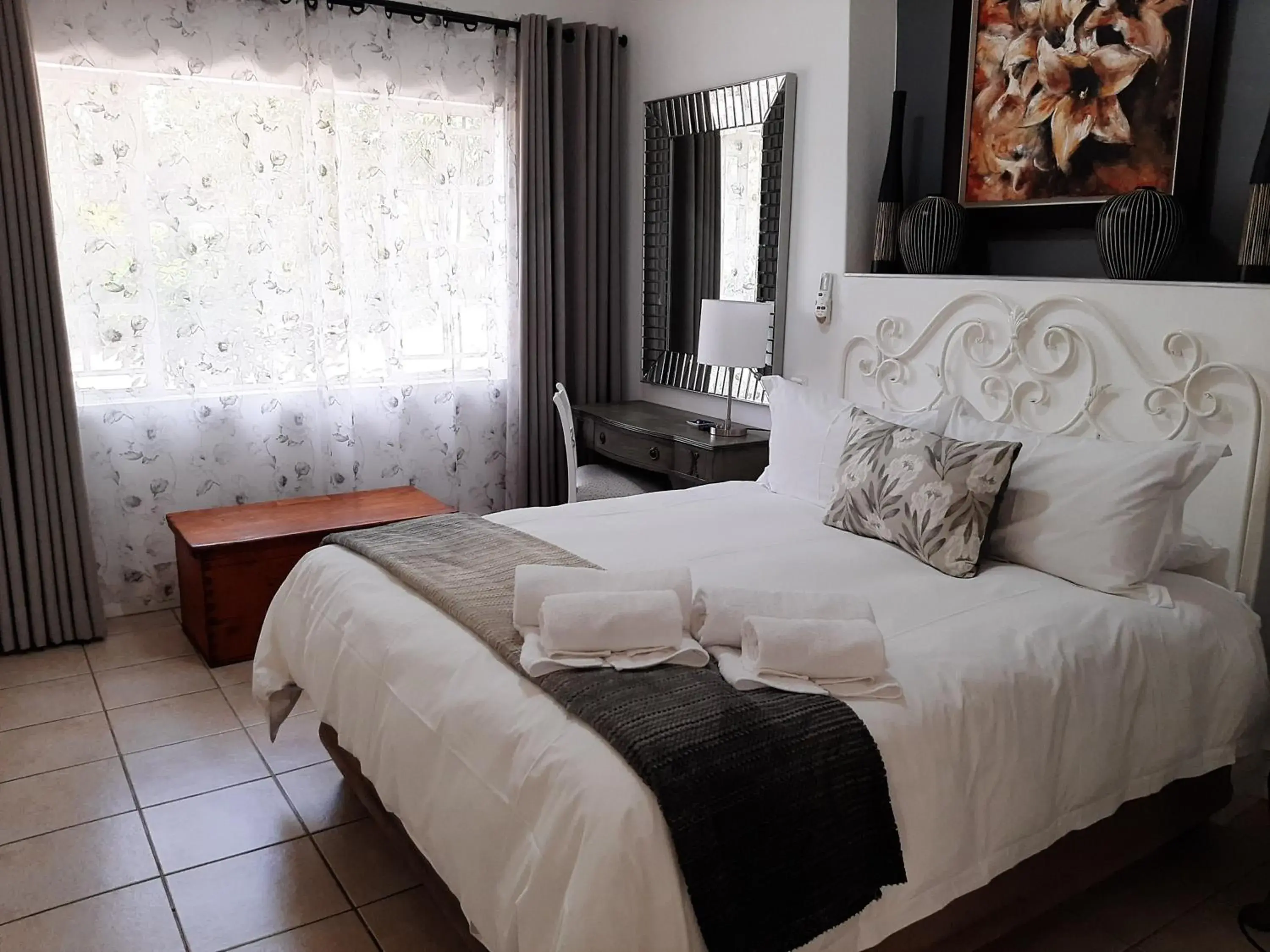 Bedroom, Bed in At 98 on Lynburn Guest House Bedroom, Bed in At 98 on Lynburn Guest House