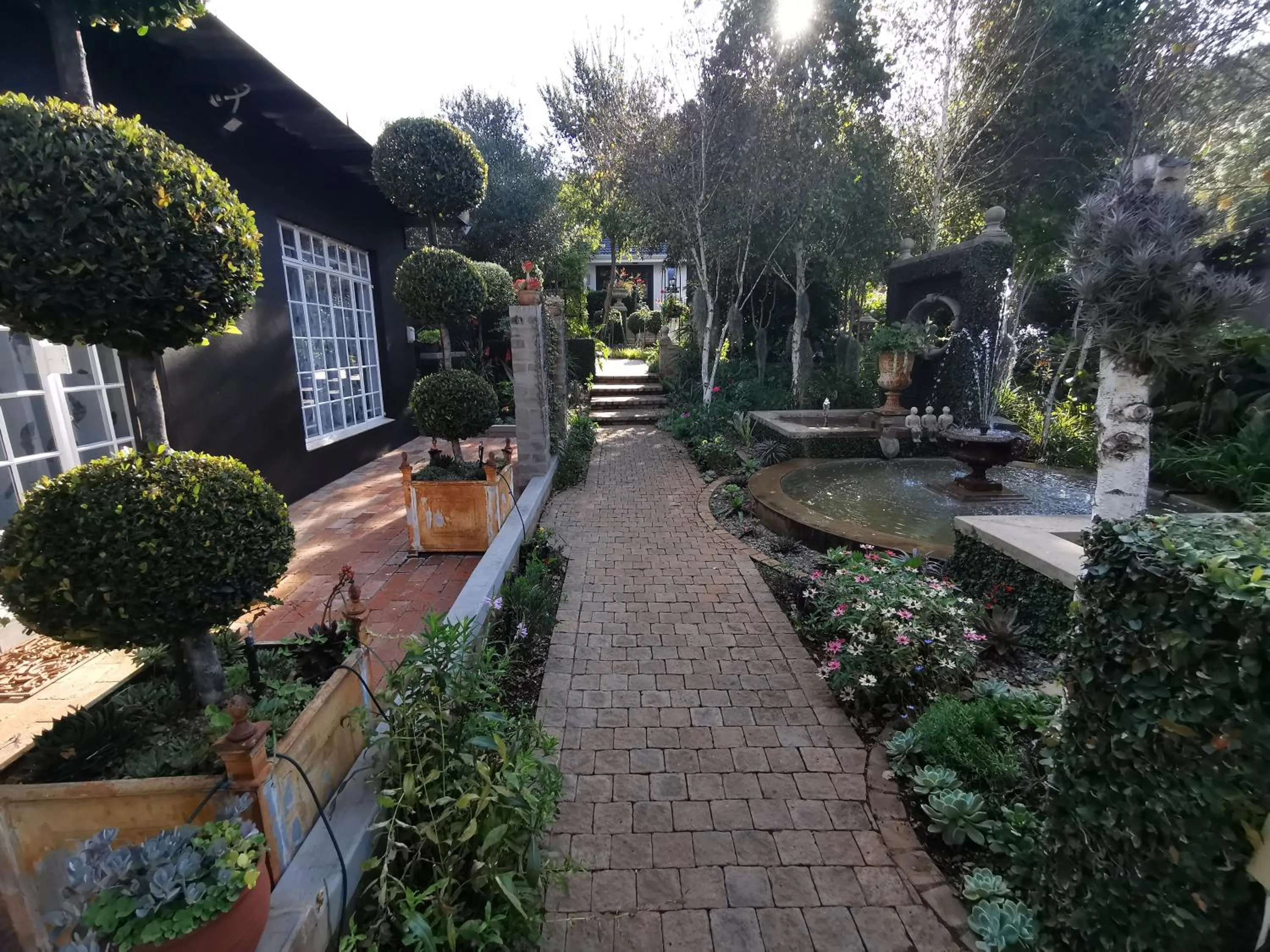 Garden in At 98 on Lynburn Guest House