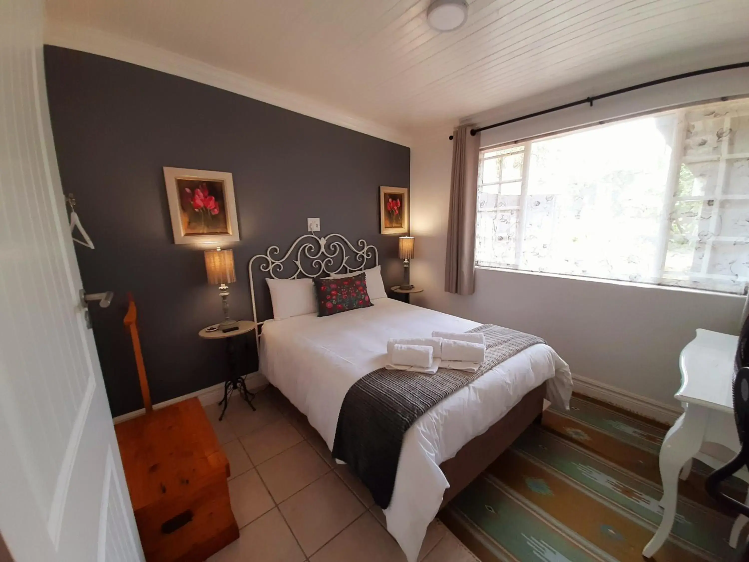 Bedroom, Bed in At 98 on Lynburn Guest House Bedroom, Bed in At 98 on Lynburn Guest House