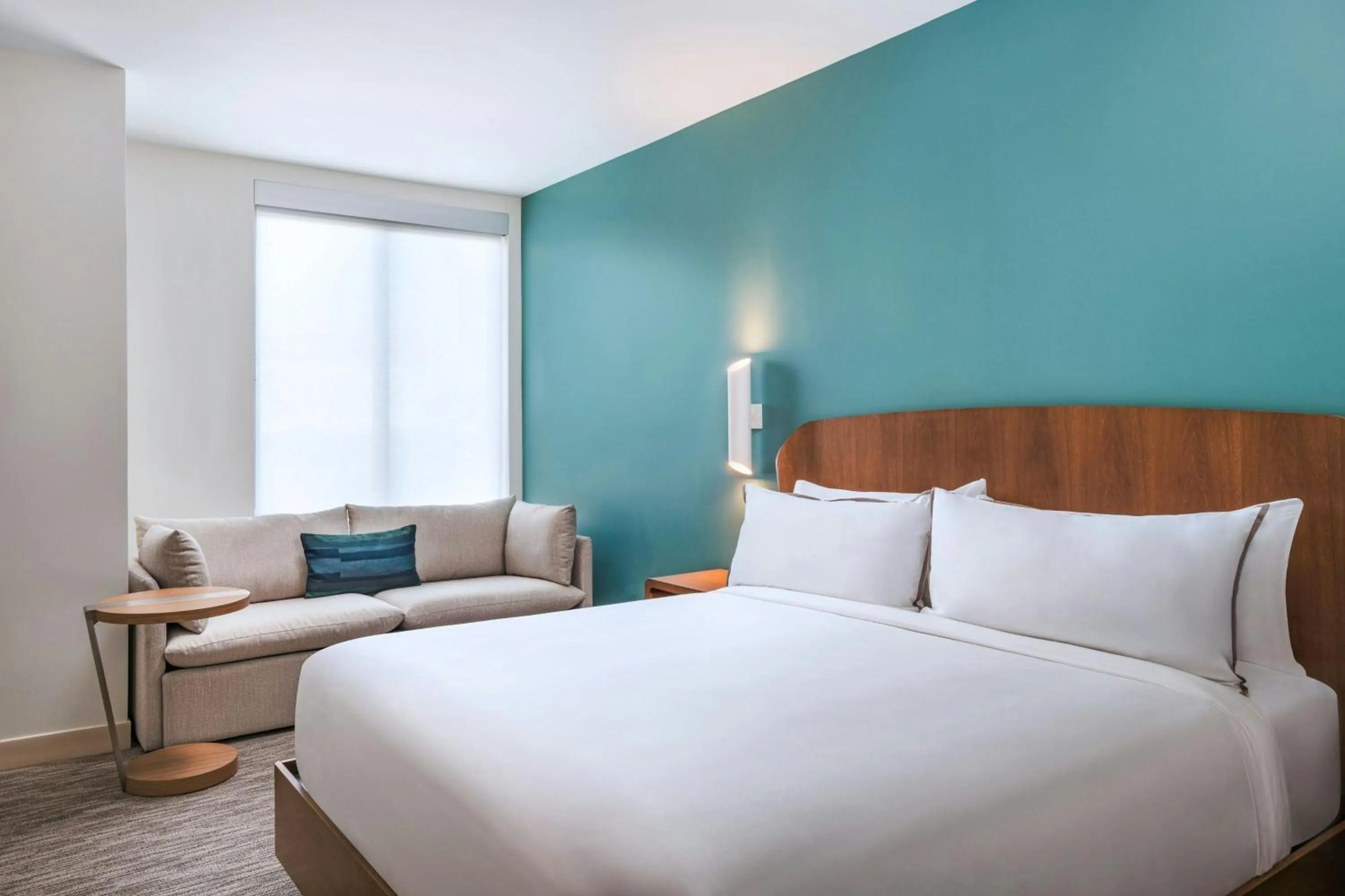 Photo of the whole room, Bed in Element Las Vegas Symphony Park