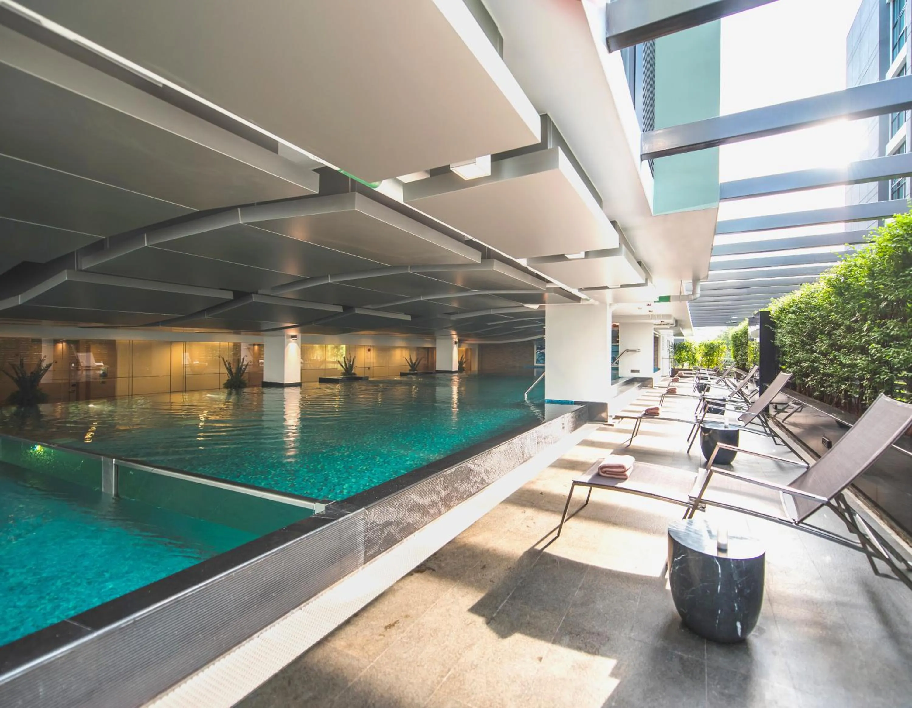 Swimming pool in Qiss Residence by Bliston