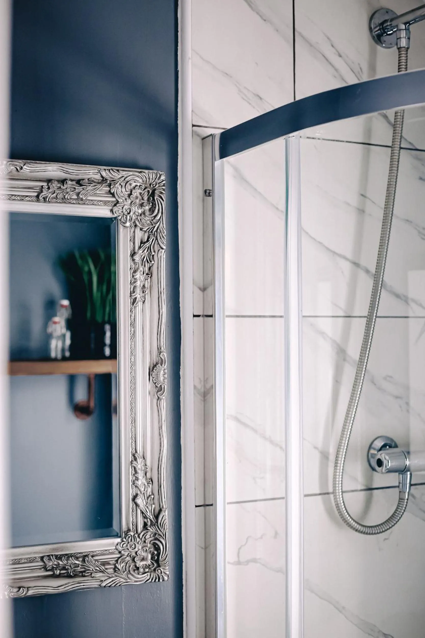 Shower in Smarties Guest House