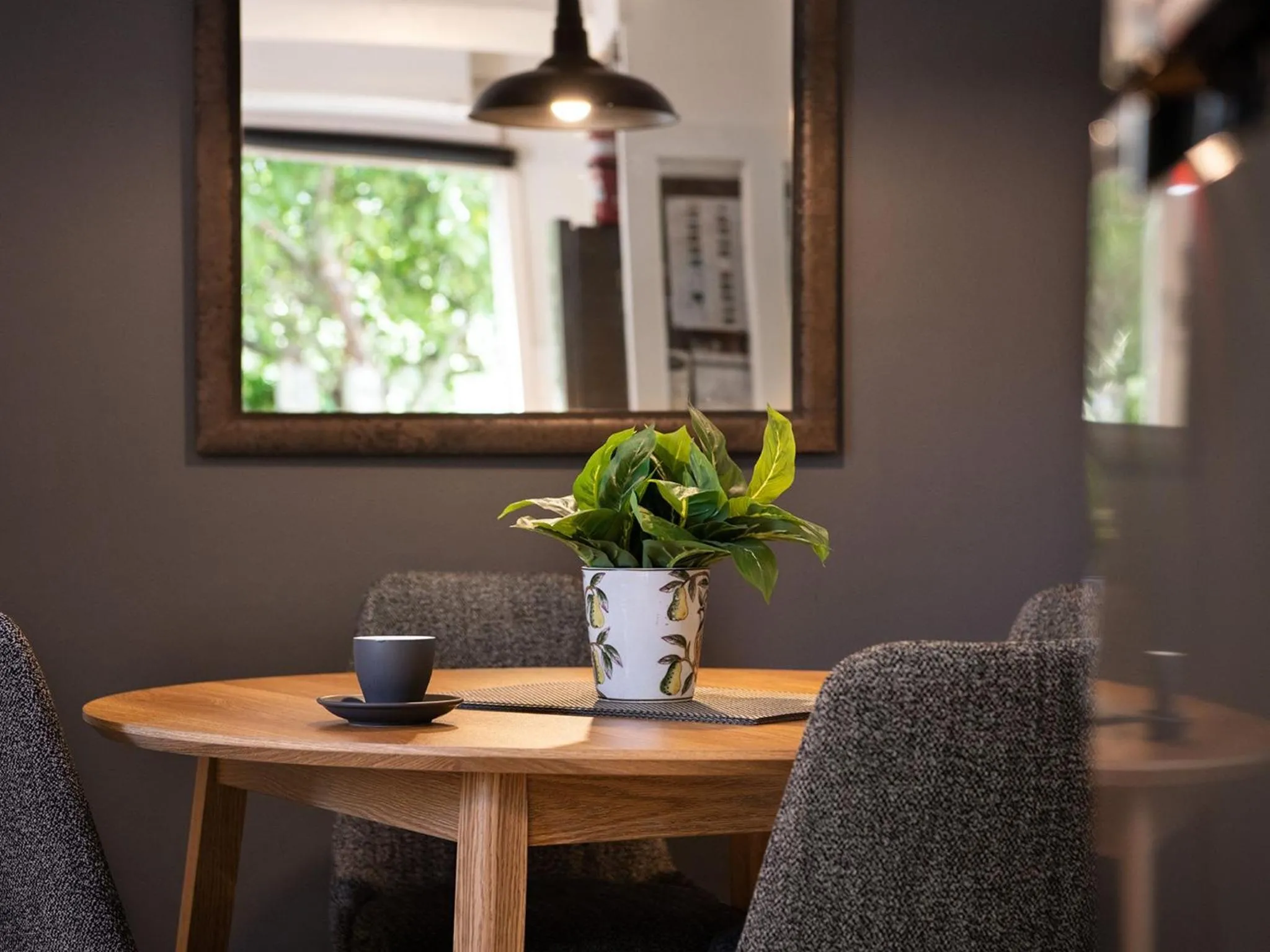Seating area in Viola- cottage retreat in Hepburn Springs
