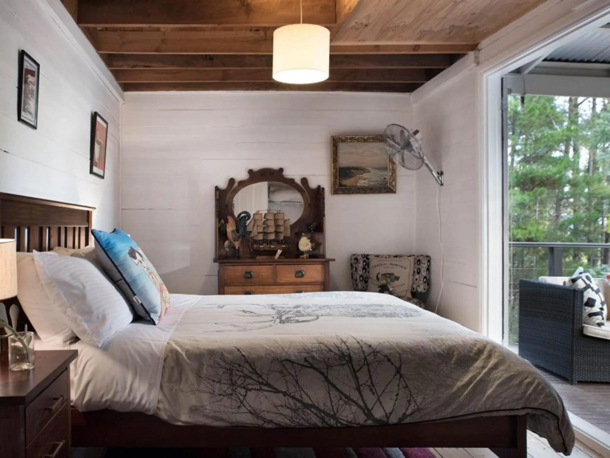 Bedroom, Bed in Viola- cottage retreat in Hepburn Springs