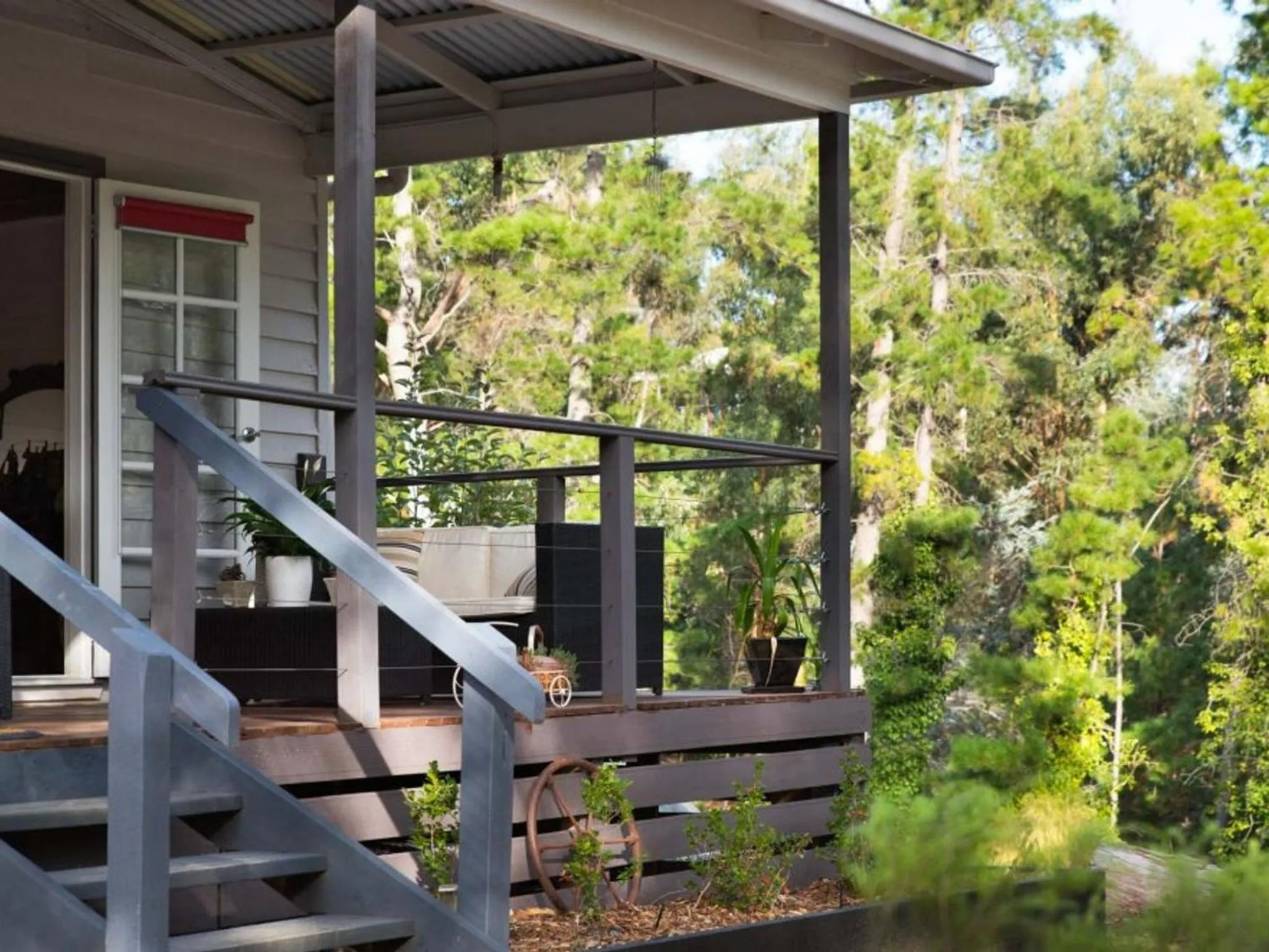 Facade/entrance in Viola- cottage retreat in Hepburn Springs