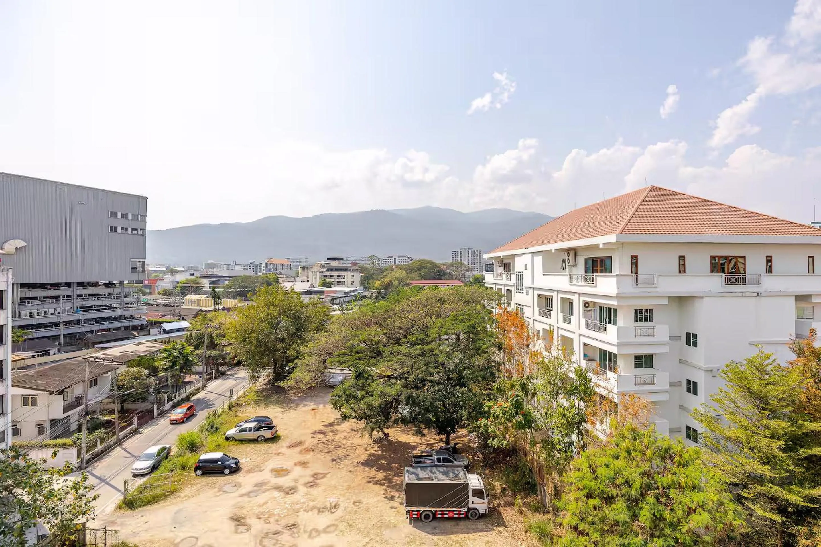 Moda Condo Nimman 608 - Super Deluxe Mountain View next to MAYA
