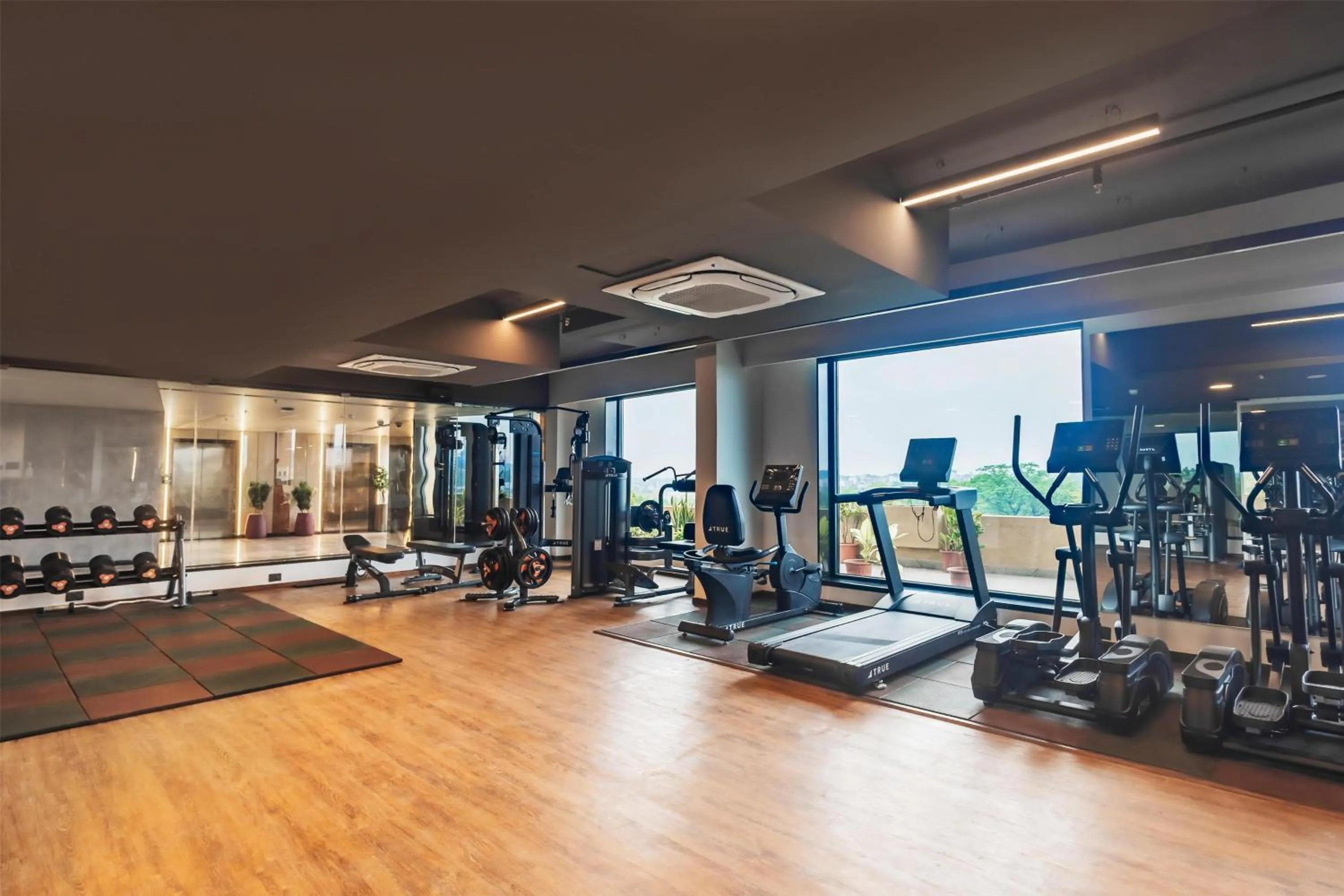 Fitness centre/facilities in Radisson Hotel Jamshedpur