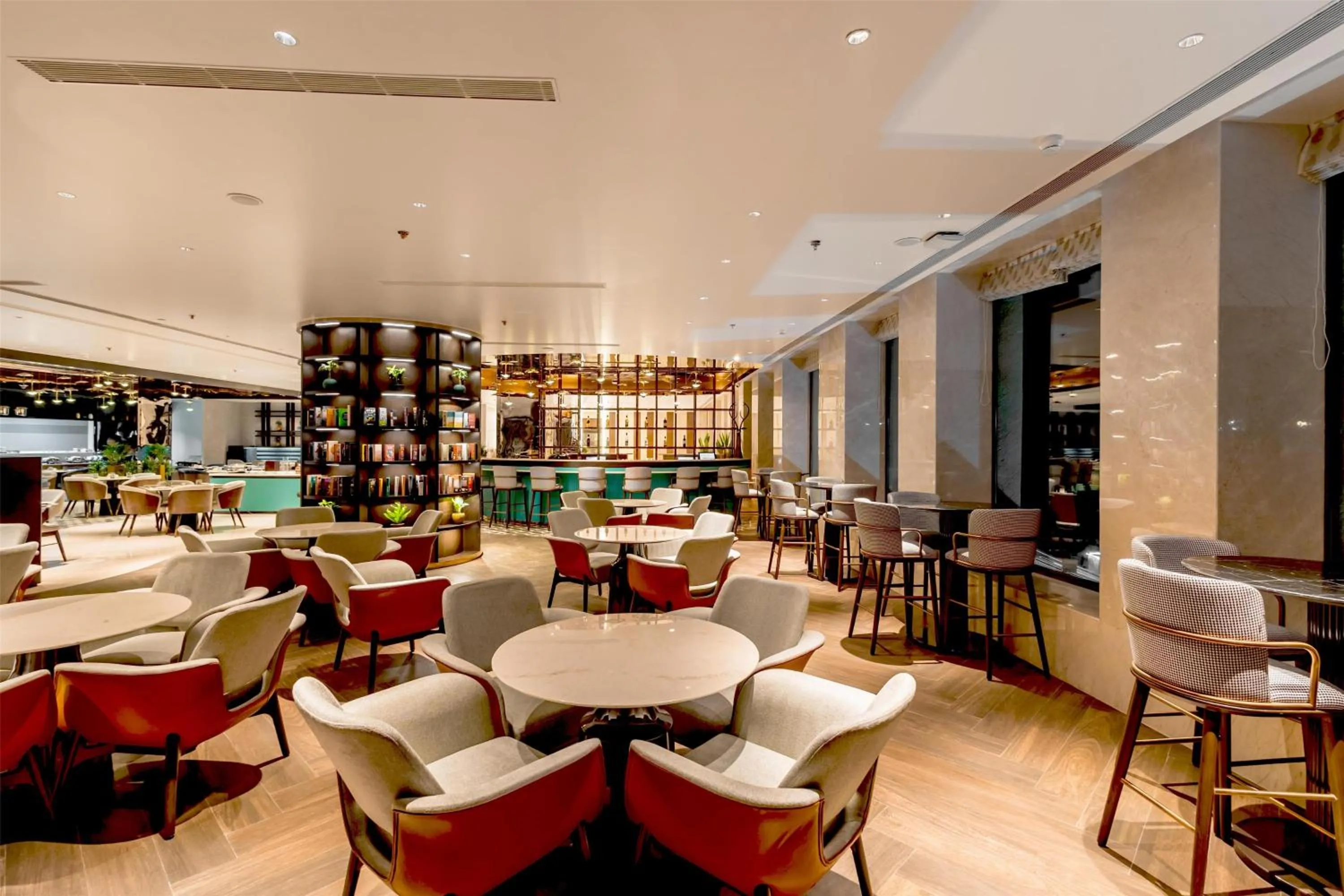 Lounge or bar in Radisson Hotel Jamshedpur